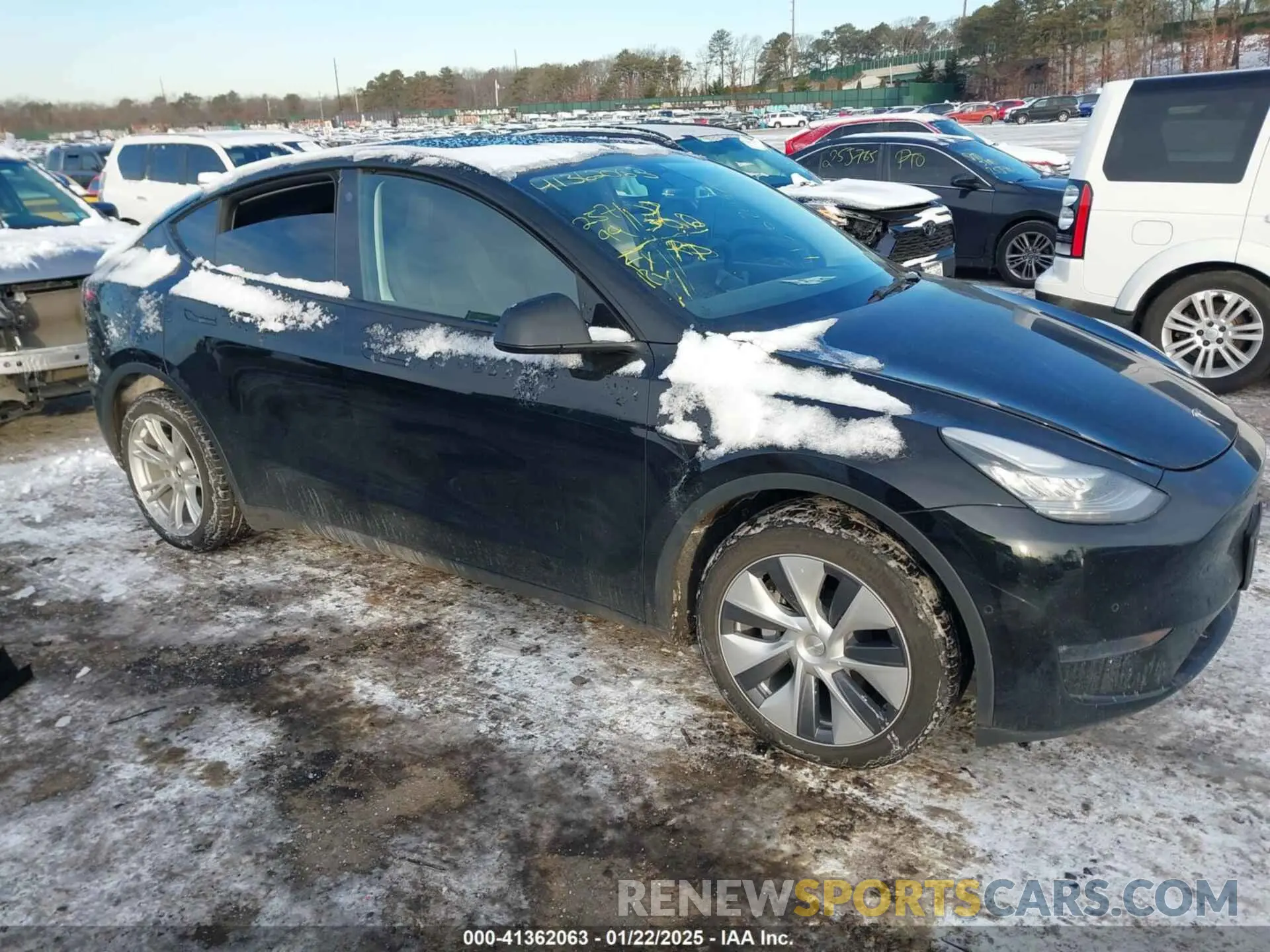 1 Photograph of a damaged car 7SAYGDEE4NA008363 TESLA MODEL Y 2022