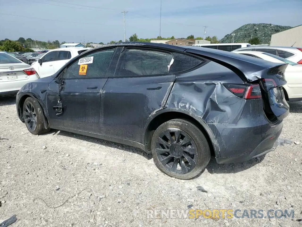 2 Photograph of a damaged car 7SAYGDEE4NA019623 TESLA MODEL Y 2022