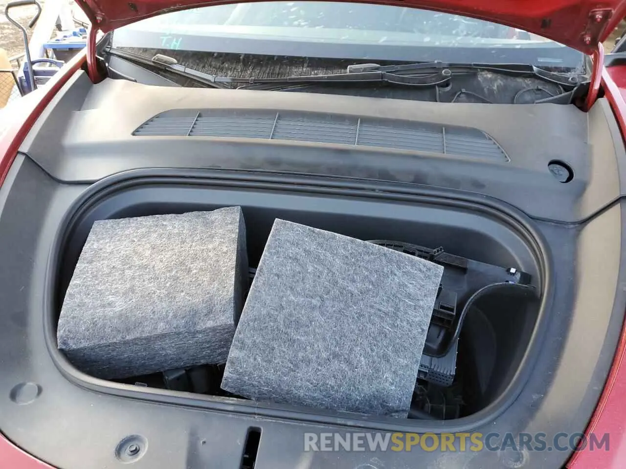 12 Photograph of a damaged car 7SAYGDEE4NA020707 TESLA MODEL Y 2022