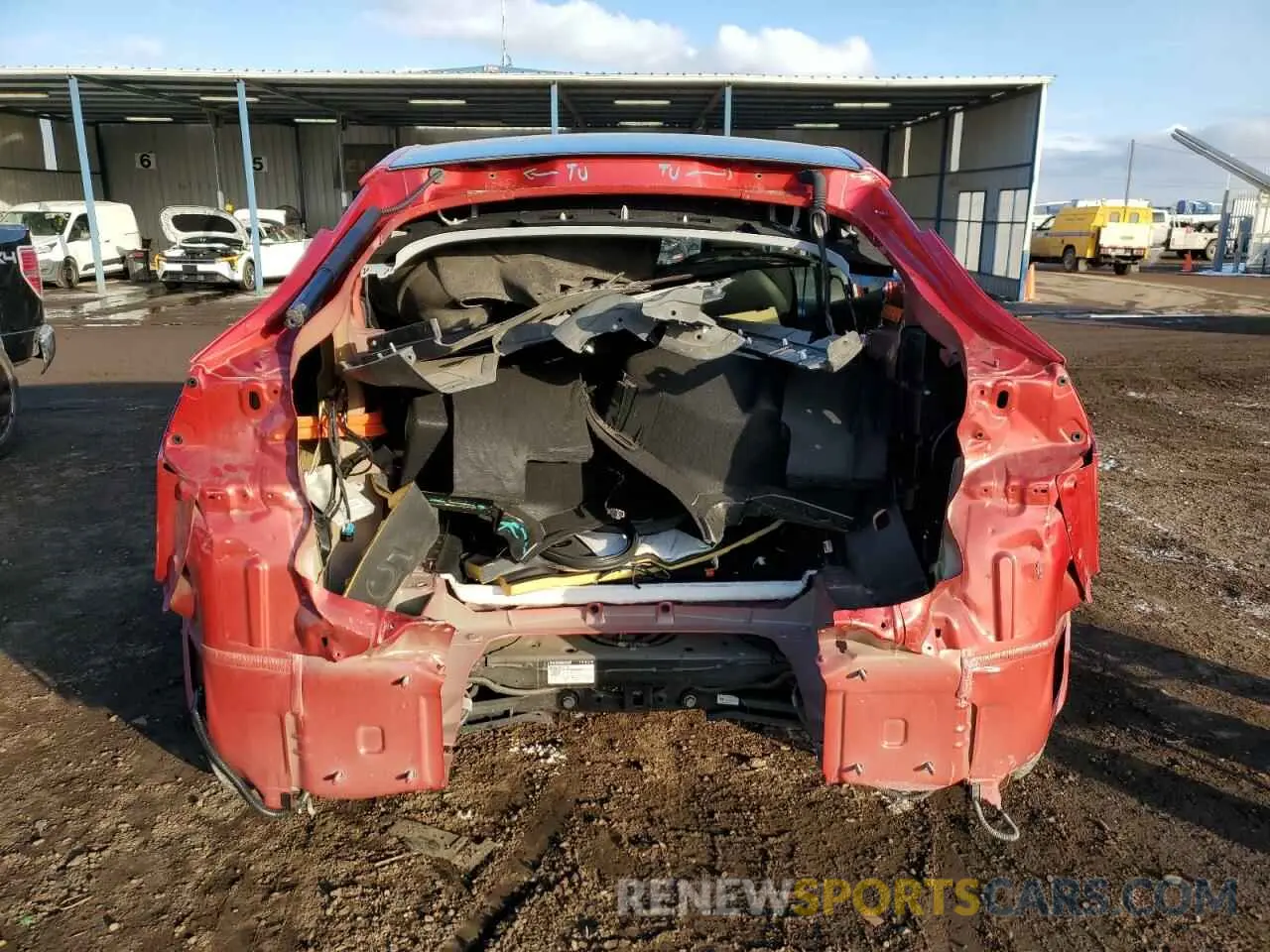6 Photograph of a damaged car 7SAYGDEE4NA020707 TESLA MODEL Y 2022