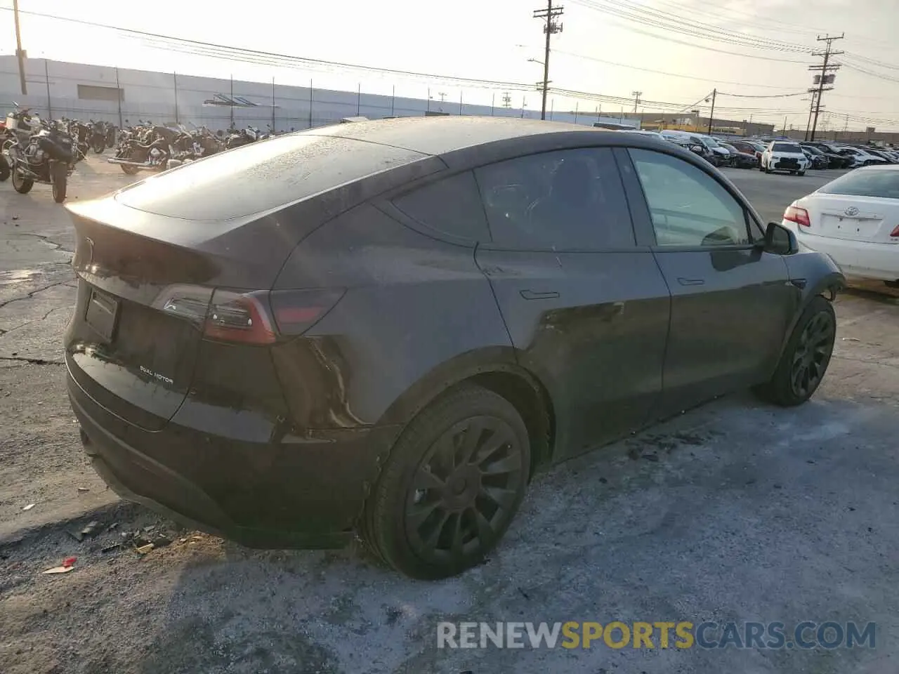 3 Фотография поврежденного автомобиля 7SAYGDEE4NF350799 TESLA MODEL Y 2022