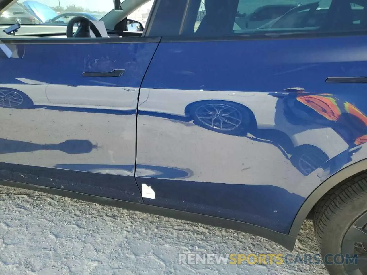 13 Photograph of a damaged car 7SAYGDEE4NF381860 TESLA MODEL Y 2022