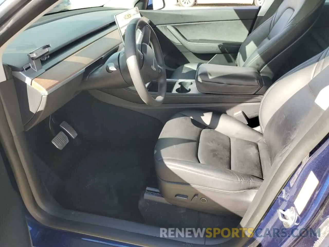 7 Photograph of a damaged car 7SAYGDEE4NF381860 TESLA MODEL Y 2022
