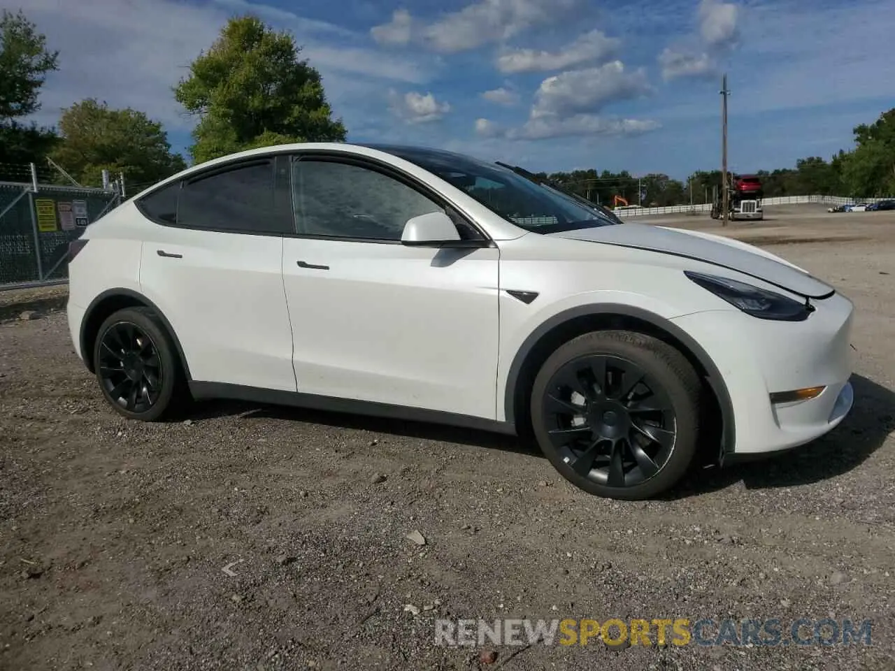 4 Photograph of a damaged car 7SAYGDEE4NF433939 TESLA MODEL Y 2022
