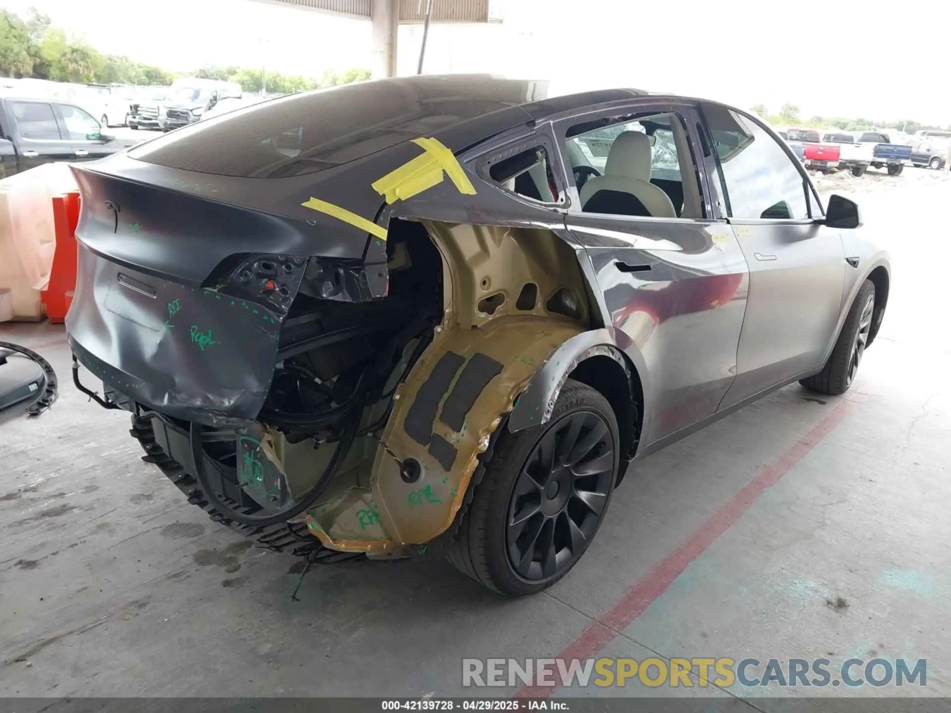 4 Фотография поврежденного автомобиля 7SAYGDEE4NF450434 TESLA MODEL Y 2022