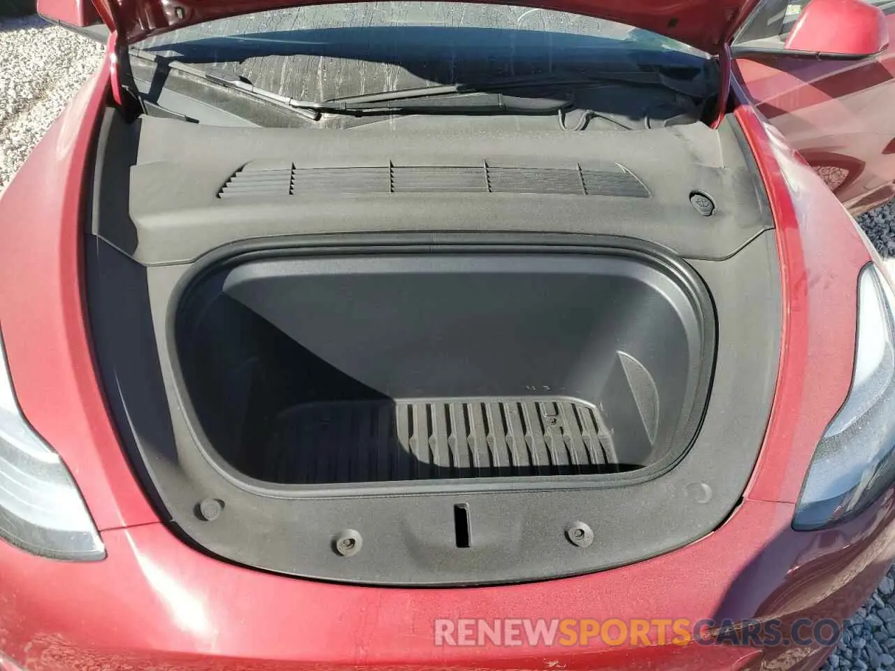 12 Photograph of a damaged car 7SAYGDEE4NF461398 TESLA MODEL Y 2022