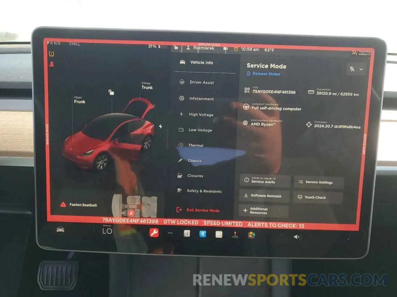 9 Photograph of a damaged car 7SAYGDEE4NF461398 TESLA MODEL Y 2022