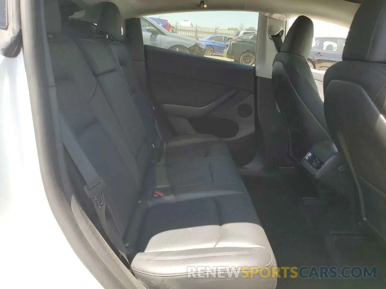 11 Photograph of a damaged car 7SAYGDEE4NF557614 TESLA MODEL Y 2022
