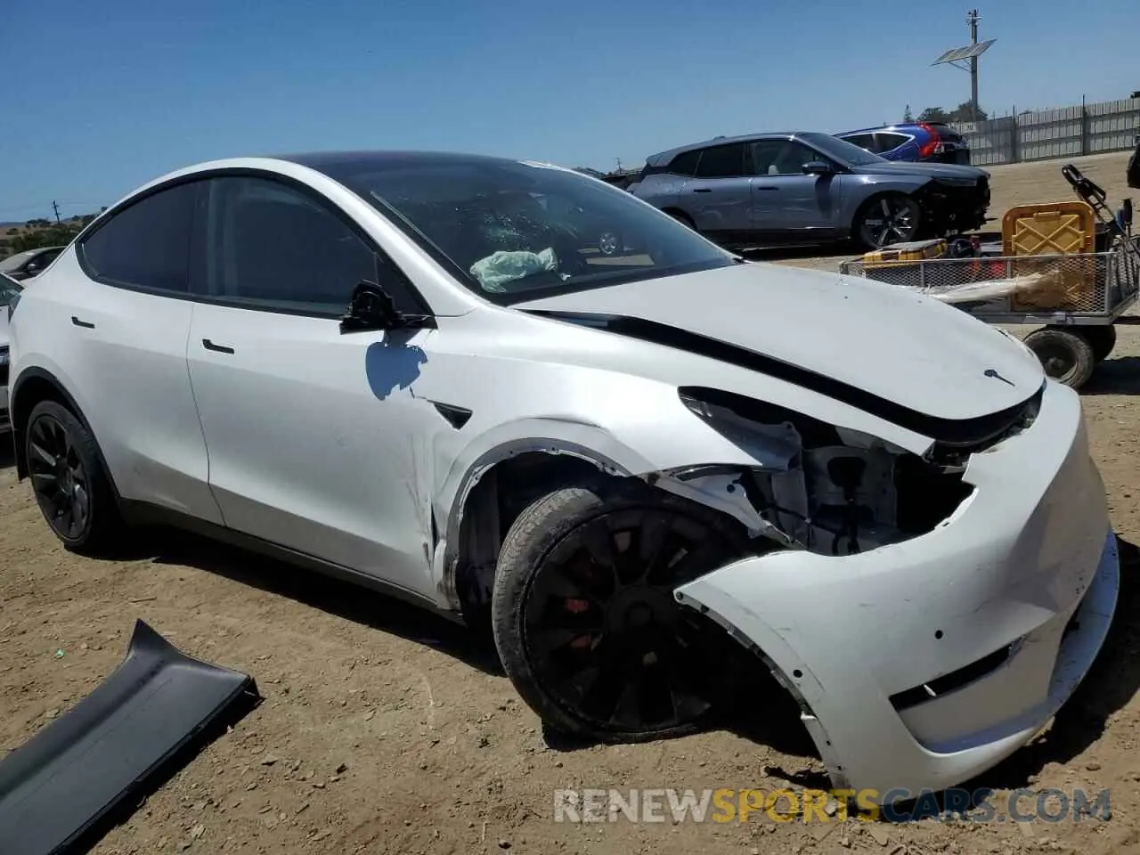 4 Photograph of a damaged car 7SAYGDEE4NF557614 TESLA MODEL Y 2022