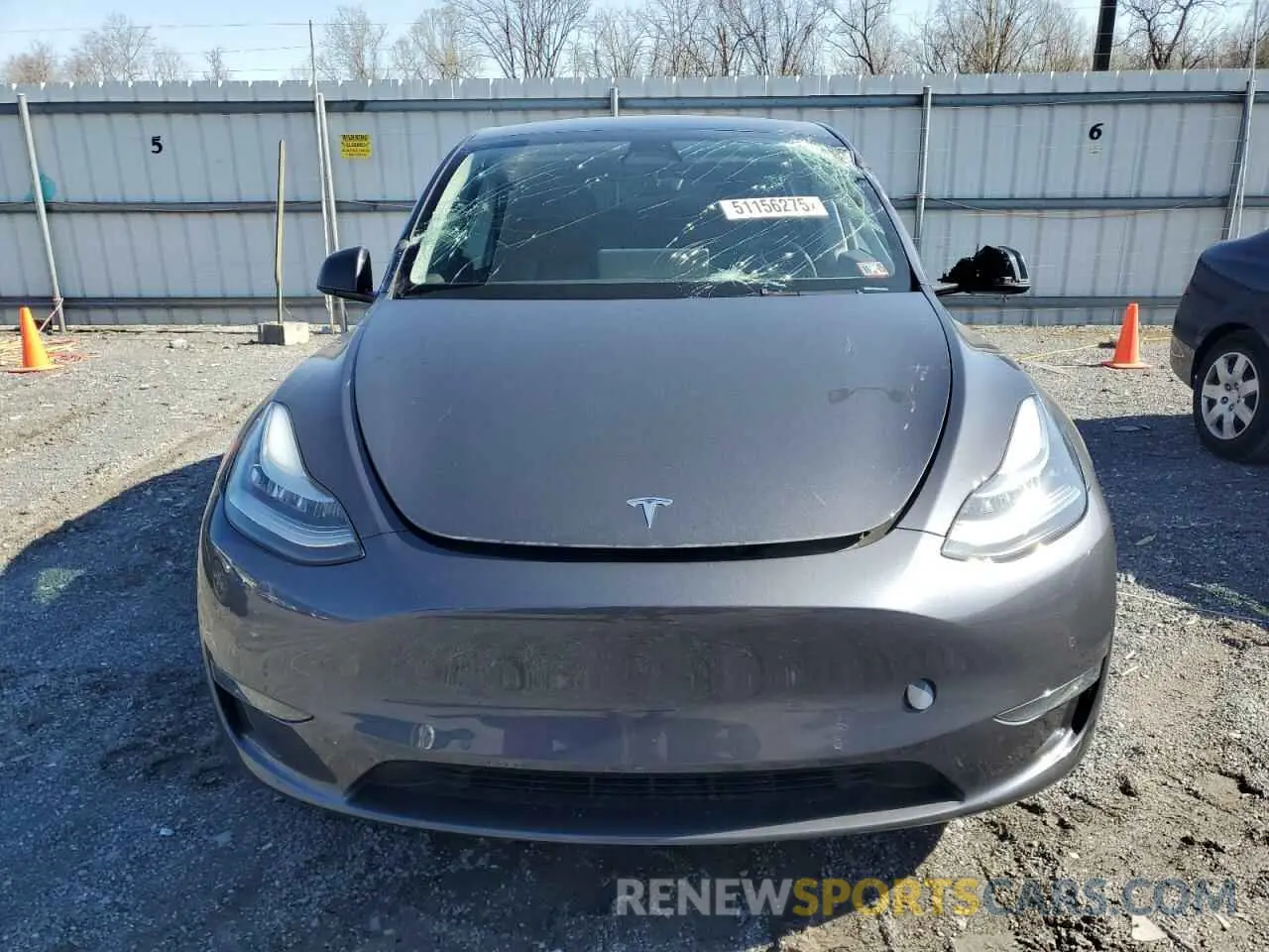 5 Photograph of a damaged car 7SAYGDEE5NA010218 TESLA MODEL Y 2022
