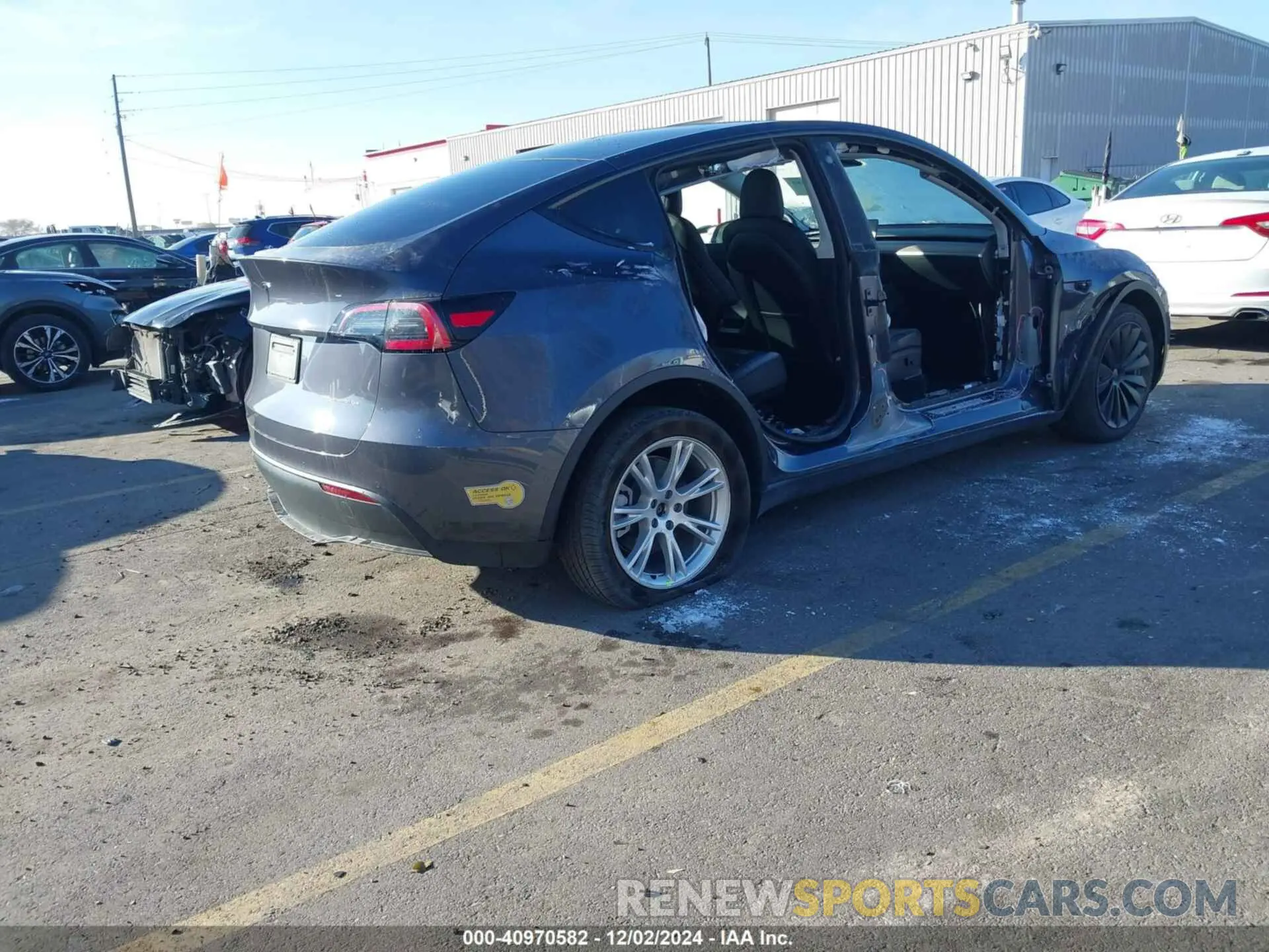 4 Фотография поврежденного автомобиля 7SAYGDEE5NF307170 TESLA MODEL Y 2022