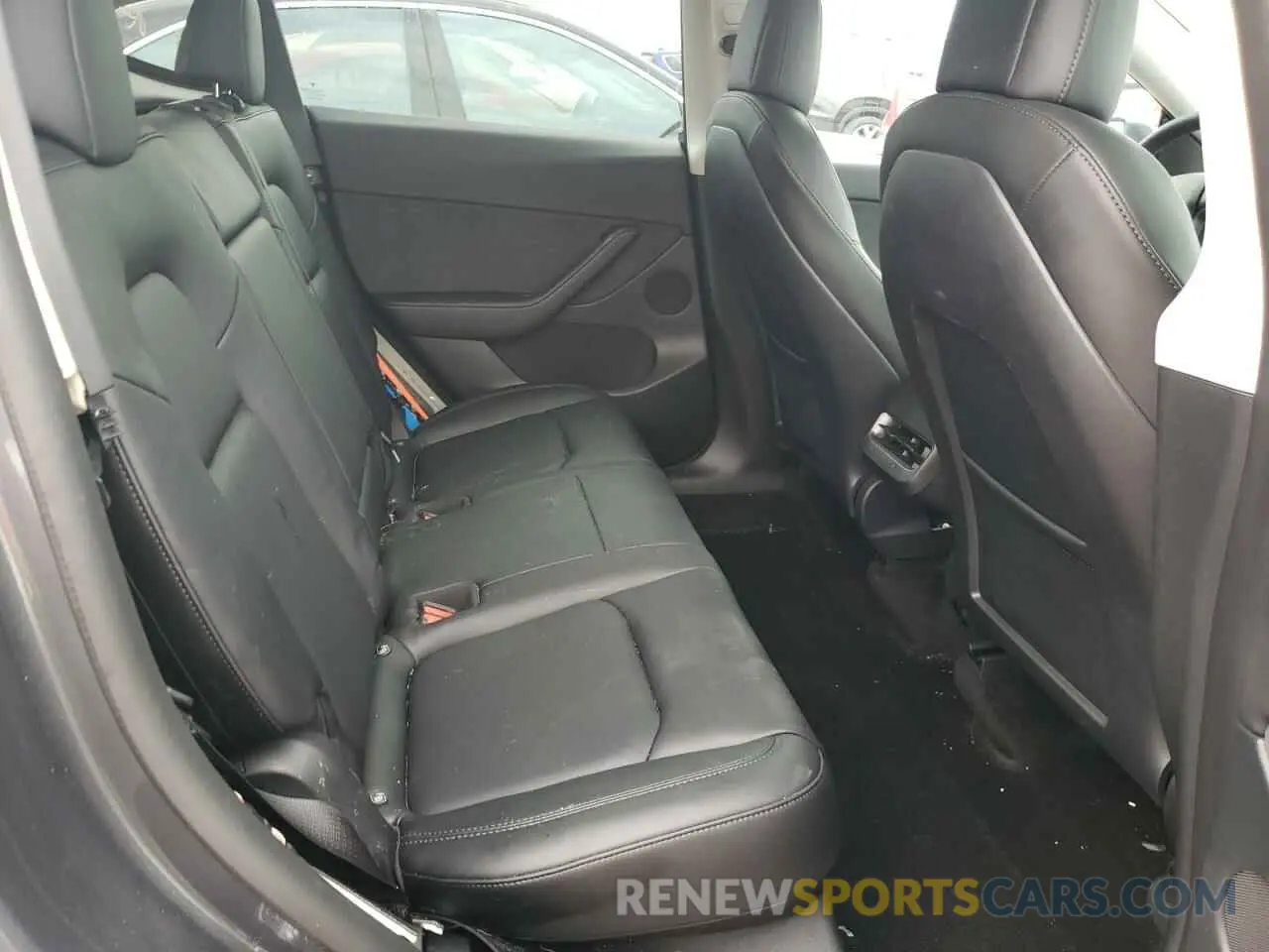 10 Photograph of a damaged car 7SAYGDEE5NF386694 TESLA MODEL Y 2022