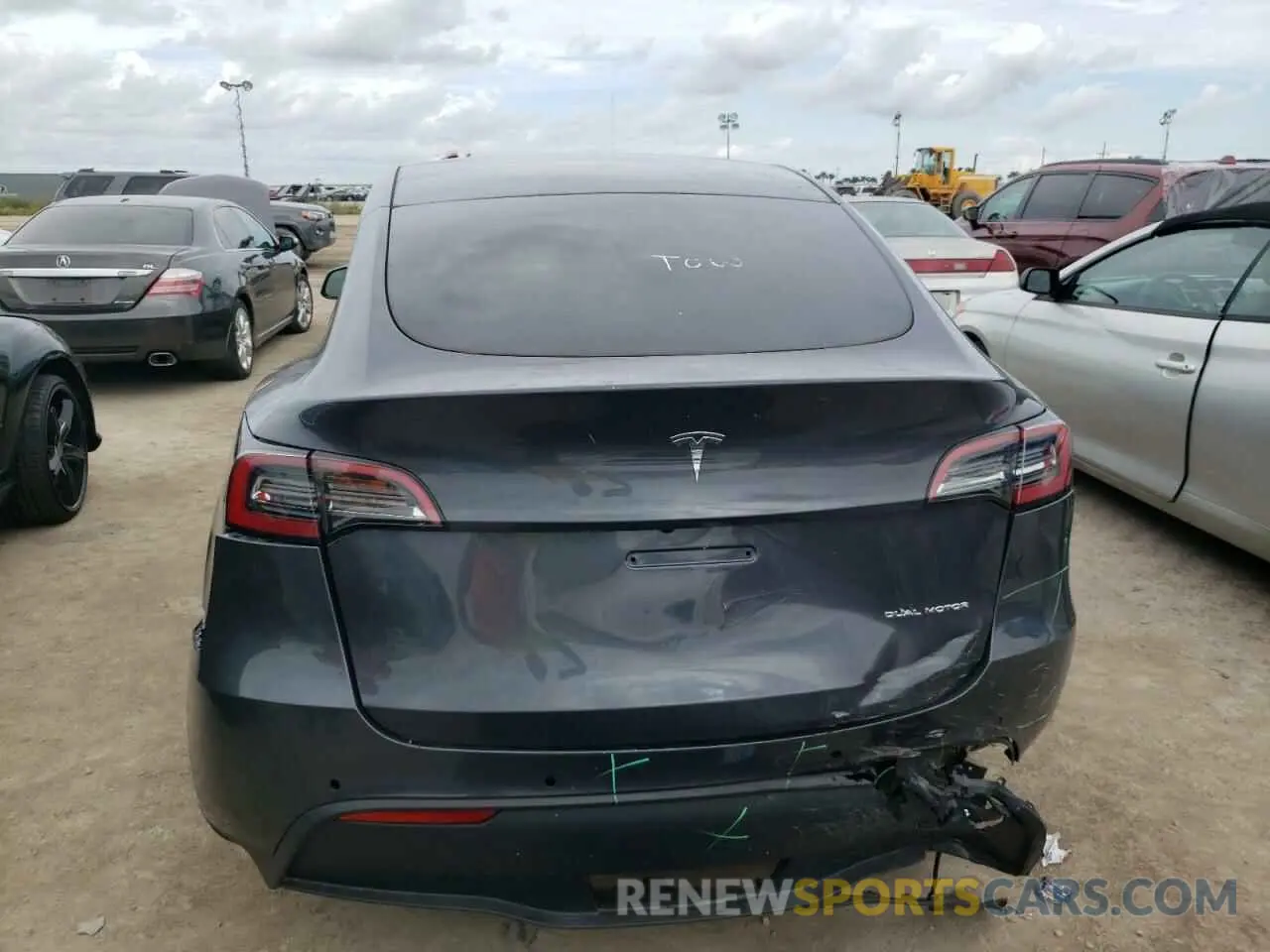 6 Photograph of a damaged car 7SAYGDEE5NF386694 TESLA MODEL Y 2022