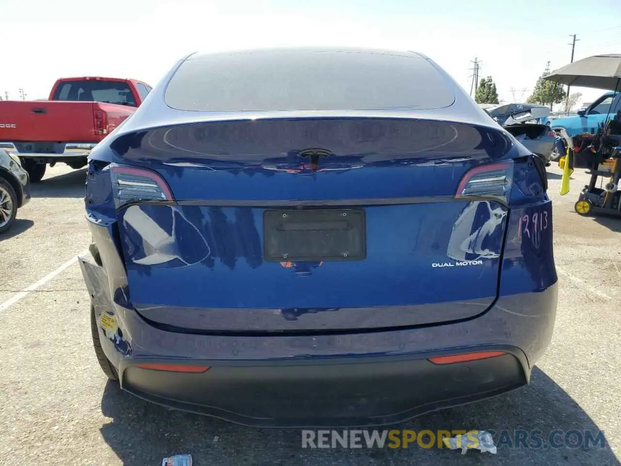 6 Photograph of a damaged car 7SAYGDEE5NF407558 TESLA MODEL Y 2022