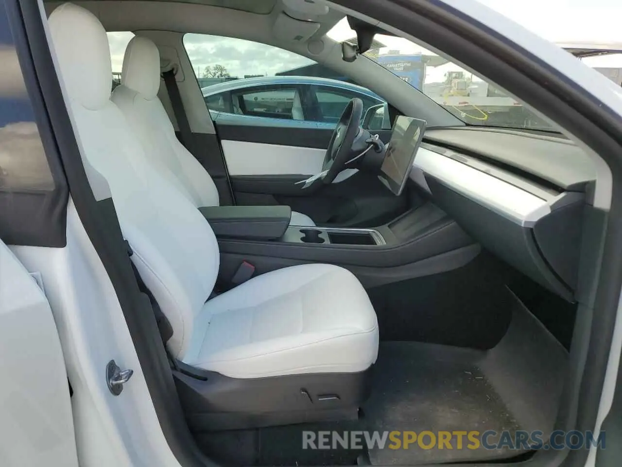 5 Photograph of a damaged car 7SAYGDEE5NF418592 TESLA MODEL Y 2022