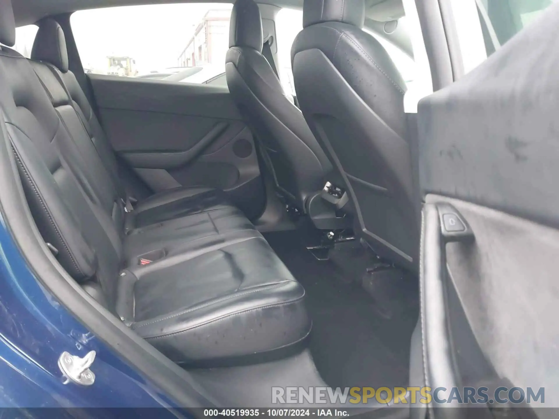 8 Photograph of a damaged car 7SAYGDEE5NF459045 TESLA MODEL Y 2022