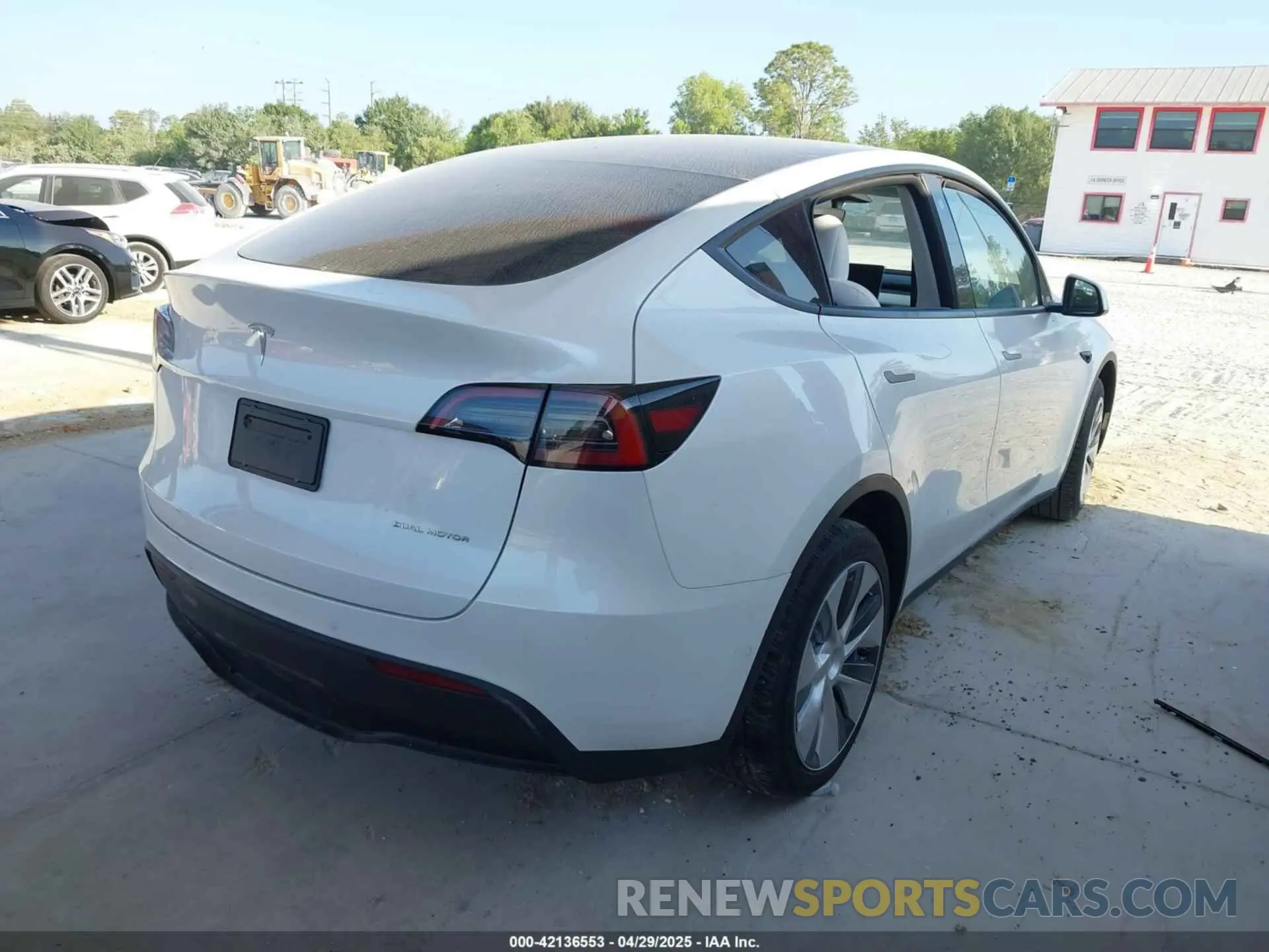 4 Фотография поврежденного автомобиля 7SAYGDEE5NF516604 TESLA MODEL Y 2022