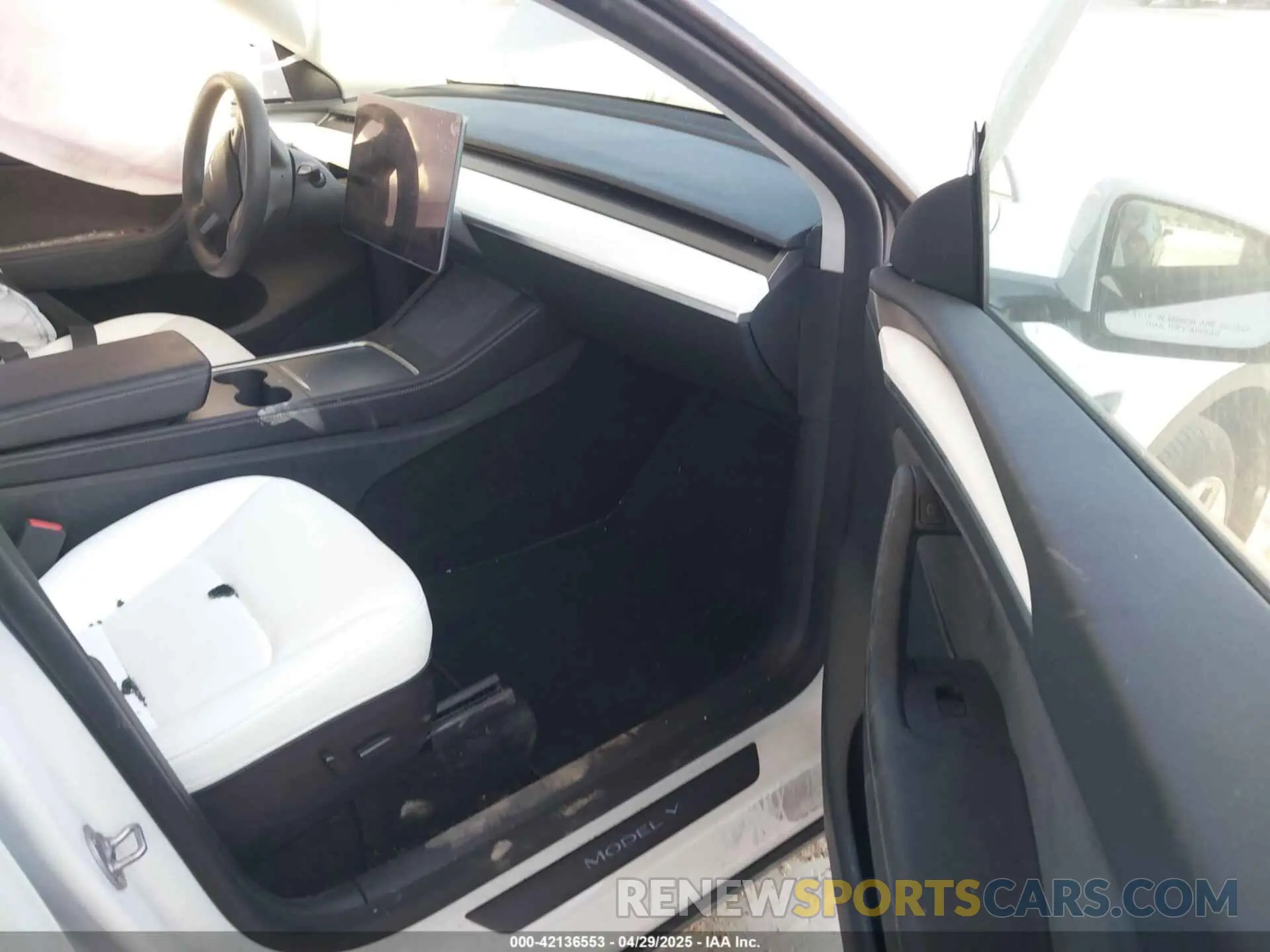 5 Фотография поврежденного автомобиля 7SAYGDEE5NF516604 TESLA MODEL Y 2022