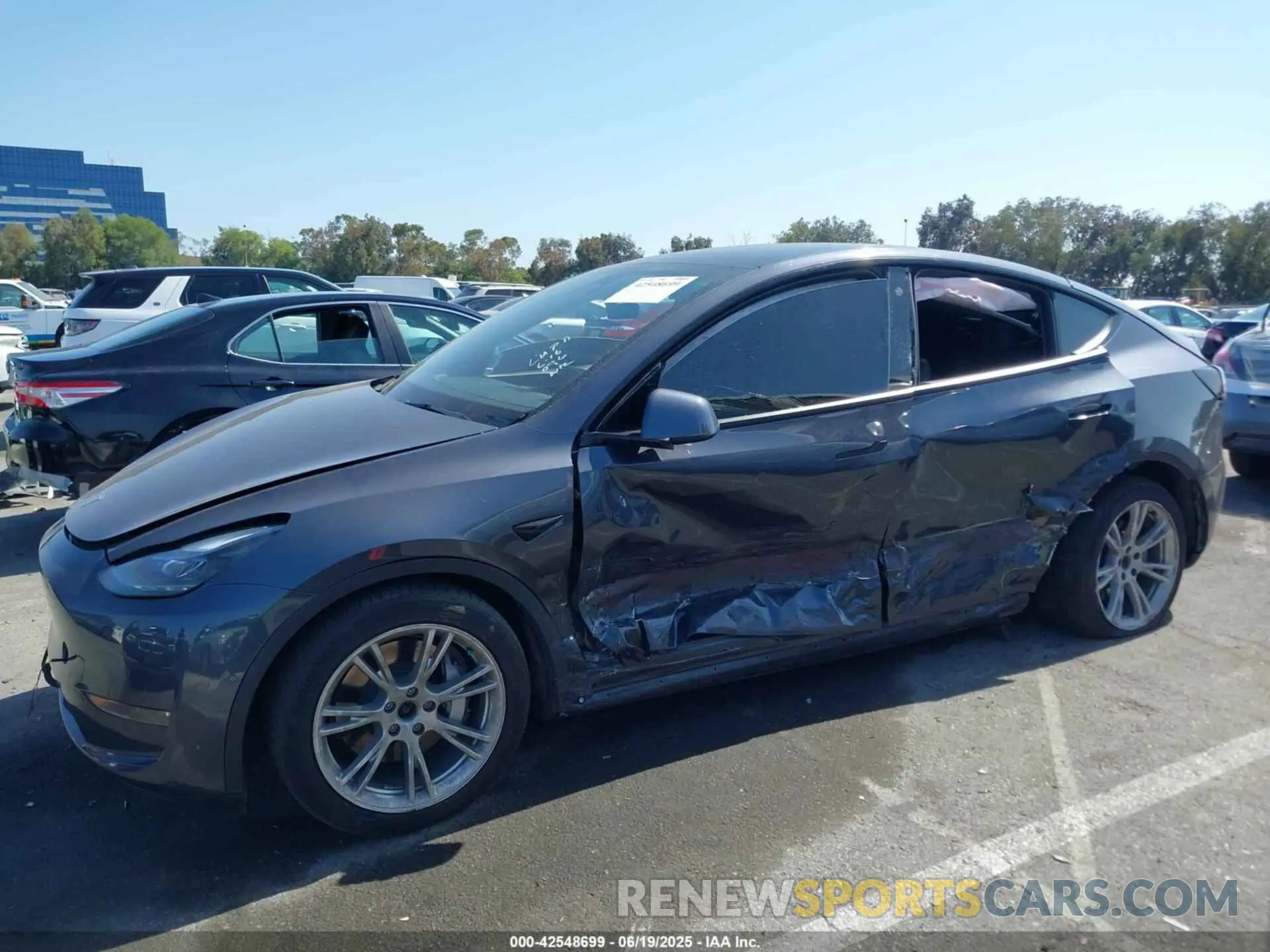13 Фотография поврежденного автомобиля 7SAYGDEE5NF557900 TESLA MODEL Y 2022