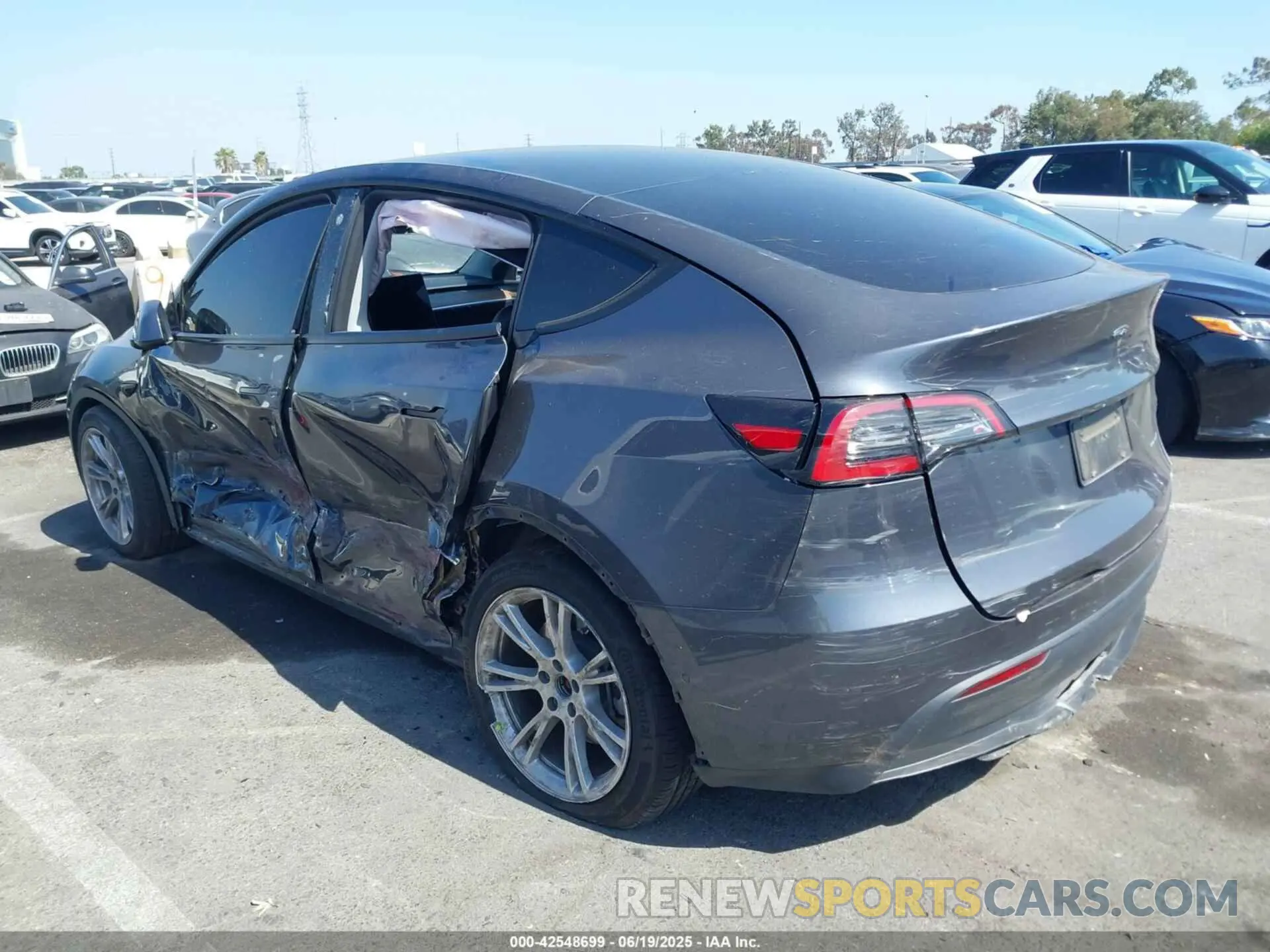 3 Фотография поврежденного автомобиля 7SAYGDEE5NF557900 TESLA MODEL Y 2022