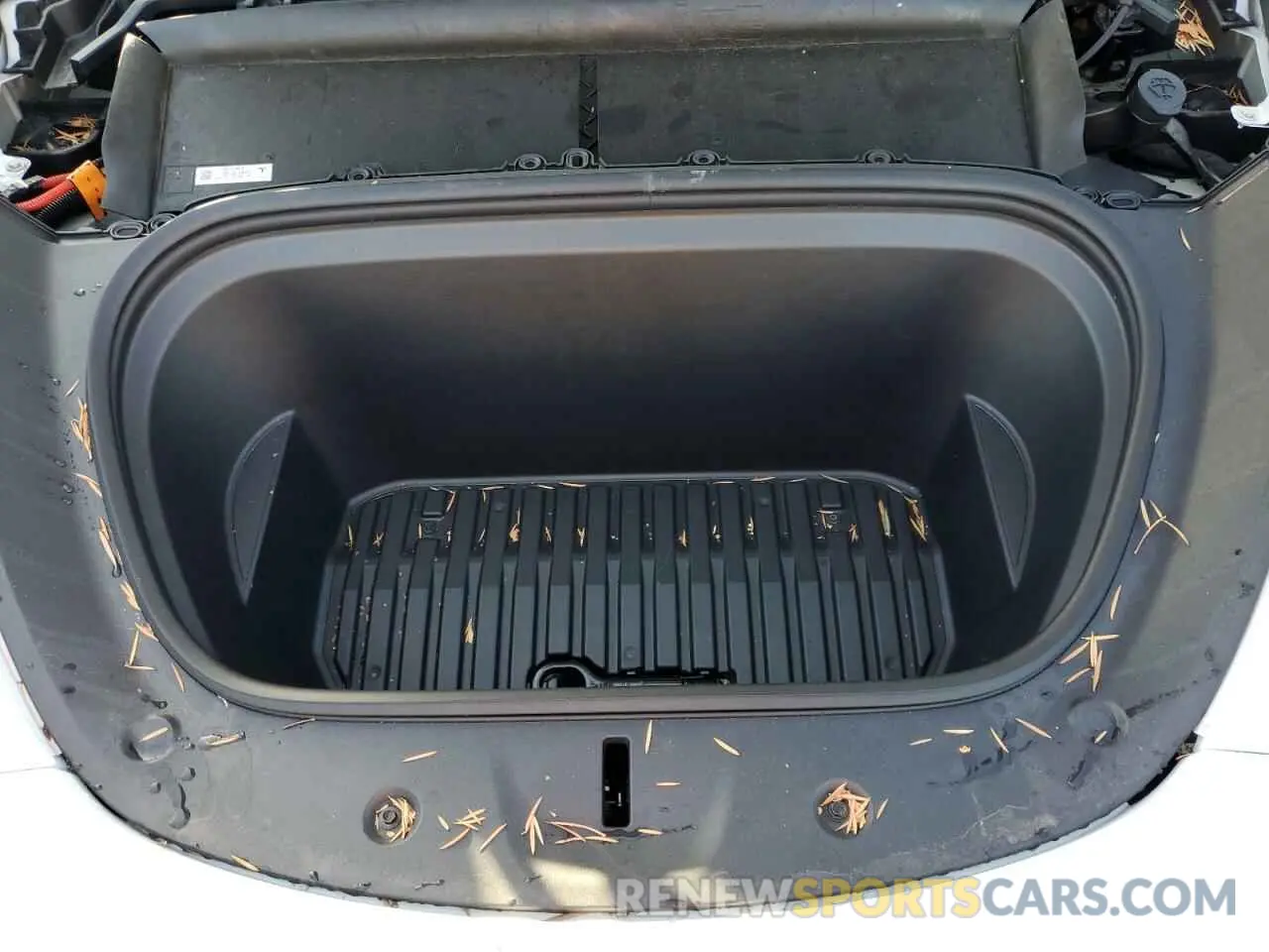 11 Photograph of a damaged car 7SAYGDEE5NF559355 TESLA MODEL Y 2022