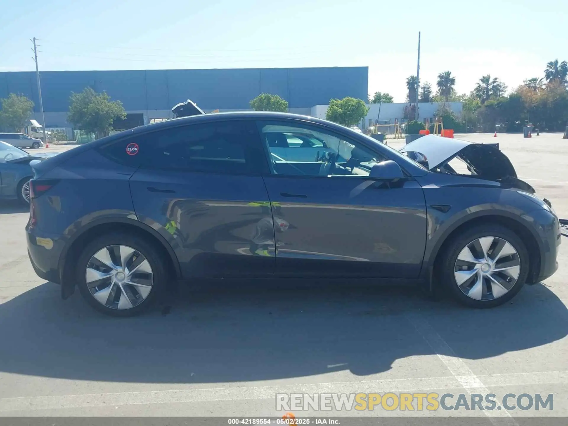 13 Photograph of a damaged car 7SAYGDEE6NF344583 TESLA MODEL Y 2022