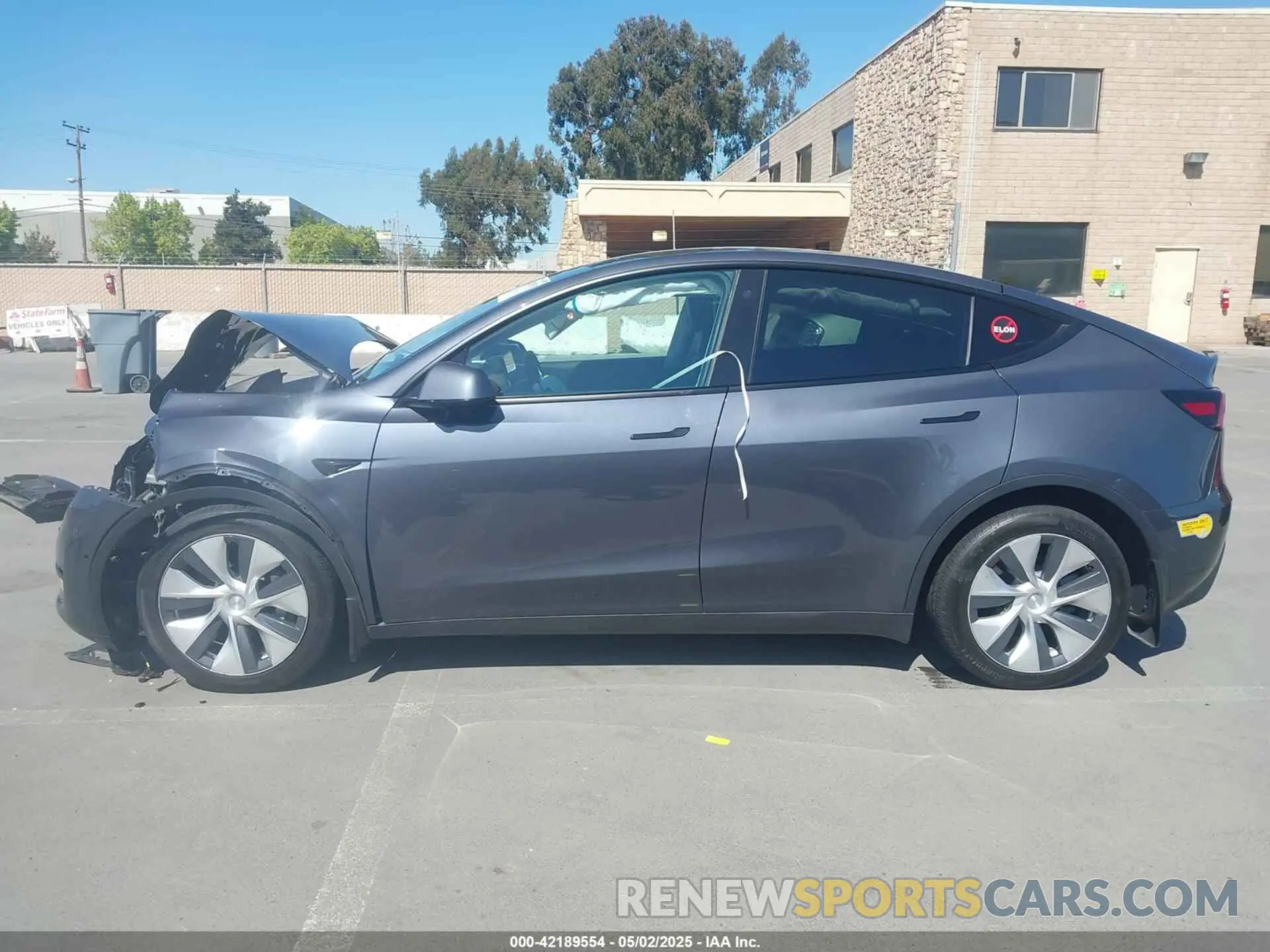 14 Photograph of a damaged car 7SAYGDEE6NF344583 TESLA MODEL Y 2022