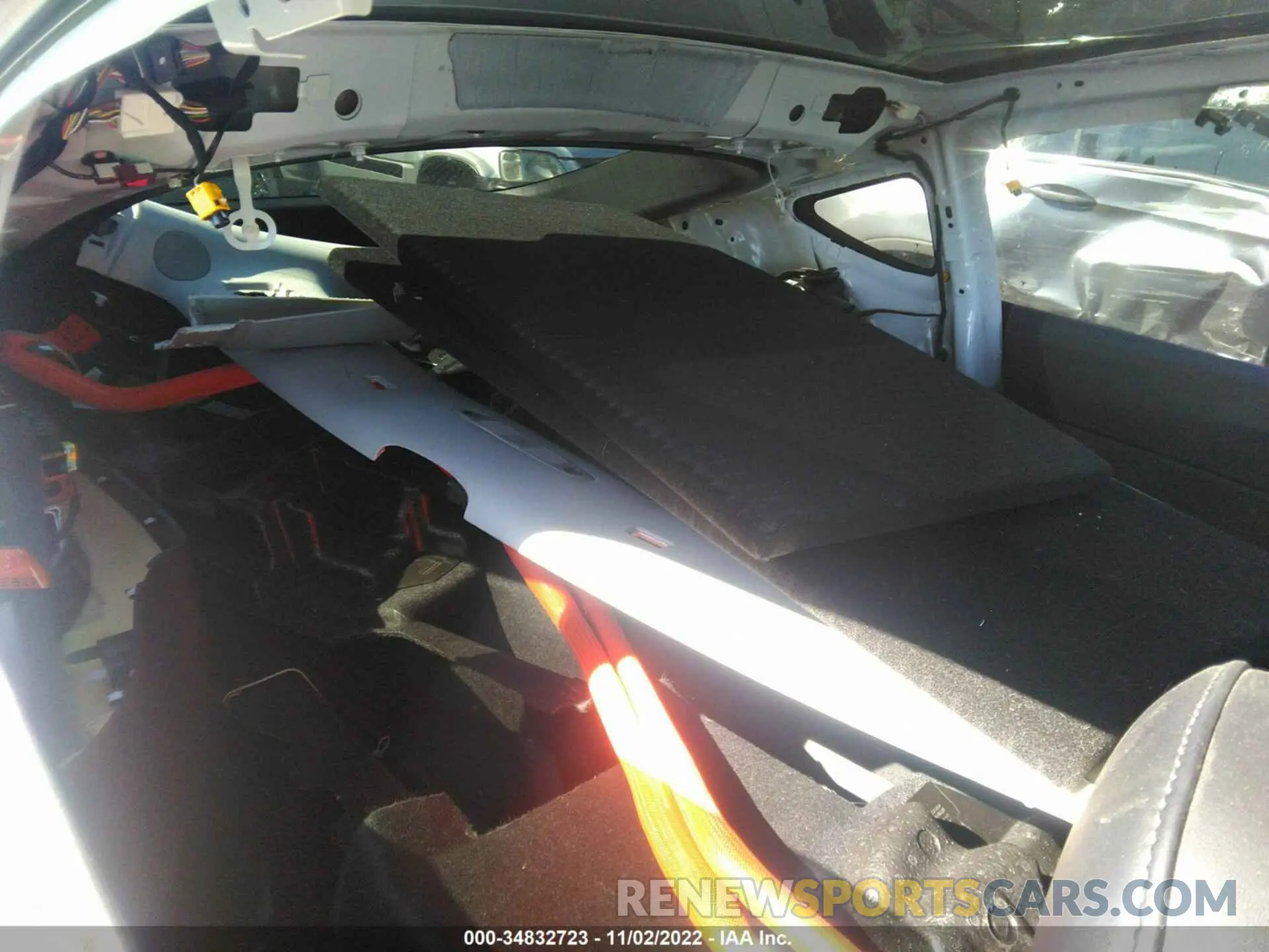 8 Photograph of a damaged car 7SAYGDEE6NF411909 TESLA MODEL Y 2022