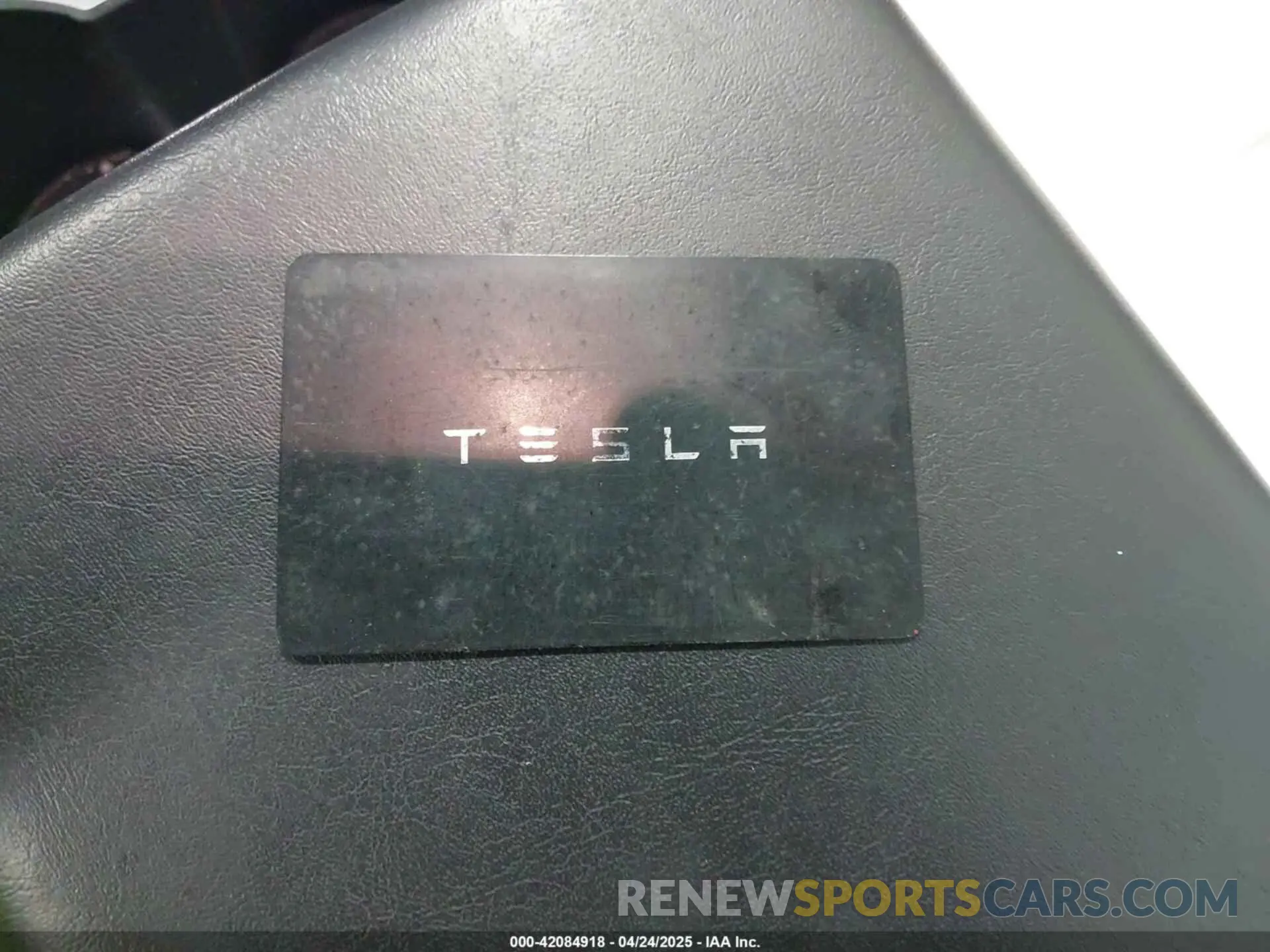 11 Photograph of a damaged car 7SAYGDEE6NF445753 TESLA MODEL Y 2022