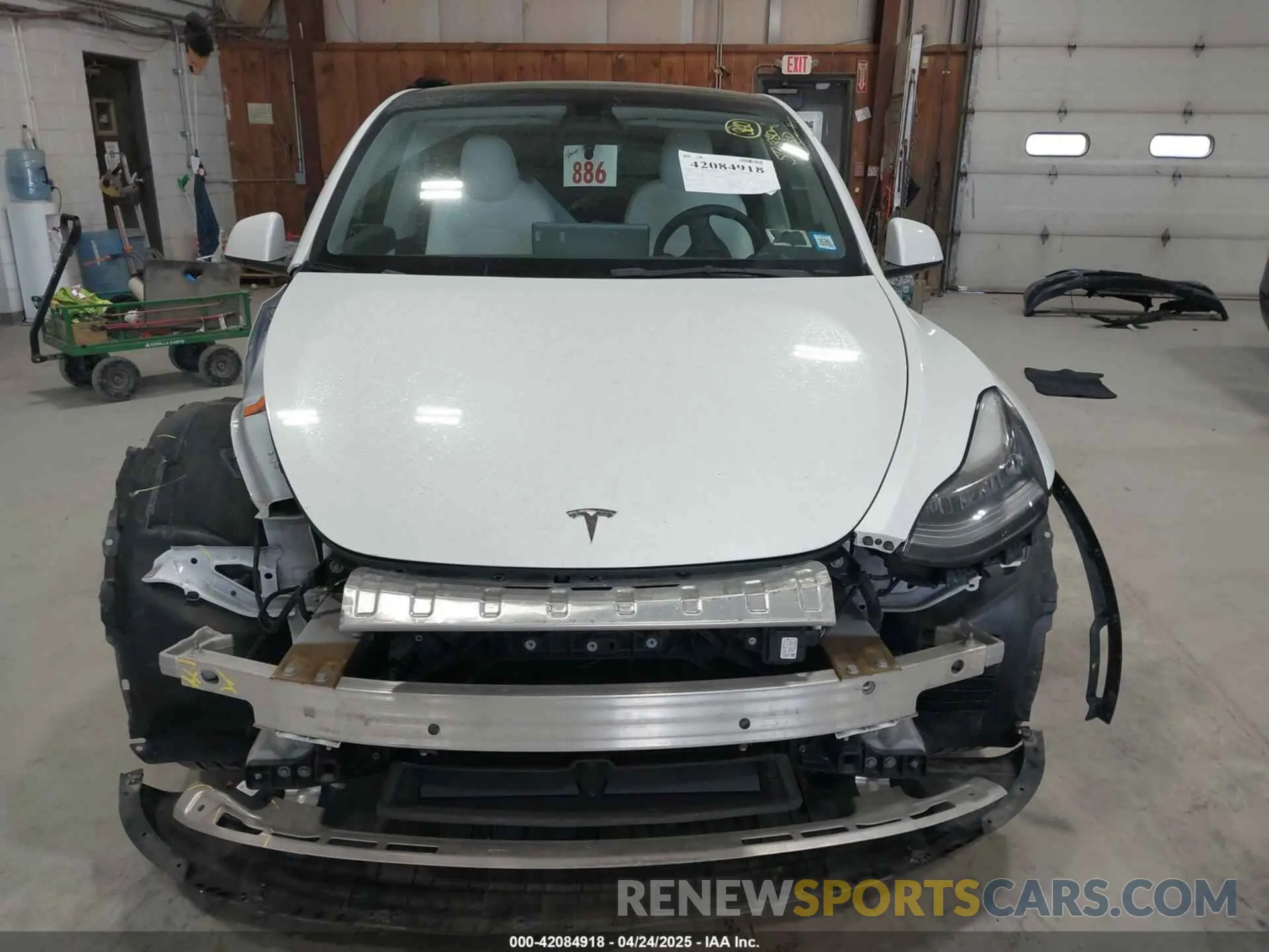 12 Photograph of a damaged car 7SAYGDEE6NF445753 TESLA MODEL Y 2022