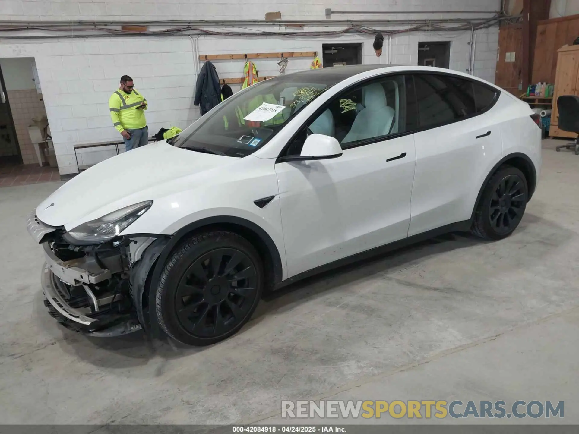 2 Photograph of a damaged car 7SAYGDEE6NF445753 TESLA MODEL Y 2022
