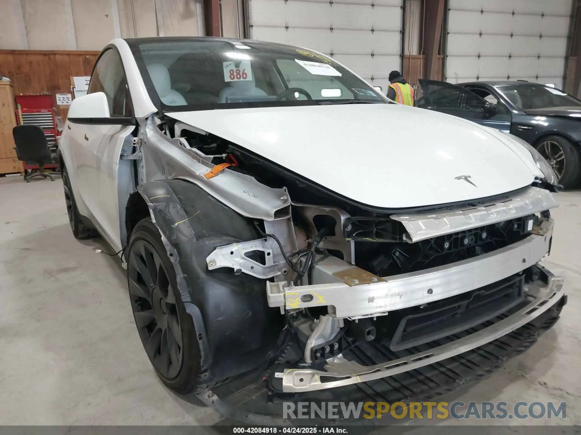 6 Photograph of a damaged car 7SAYGDEE6NF445753 TESLA MODEL Y 2022