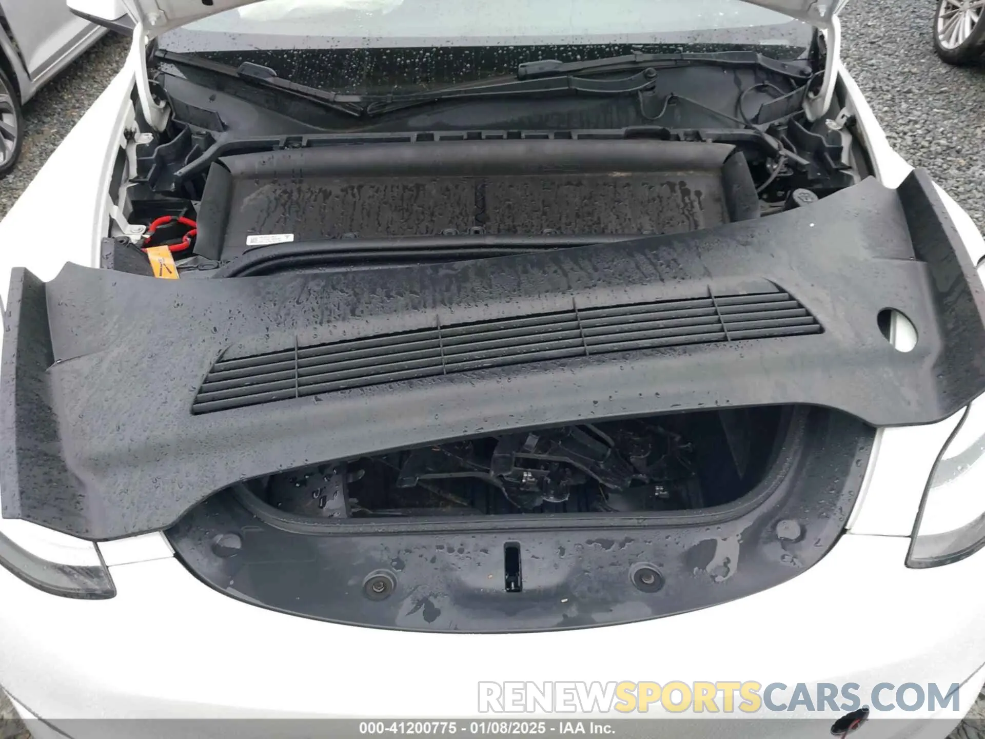 10 Photograph of a damaged car 7SAYGDEE6NF451259 TESLA MODEL Y 2022