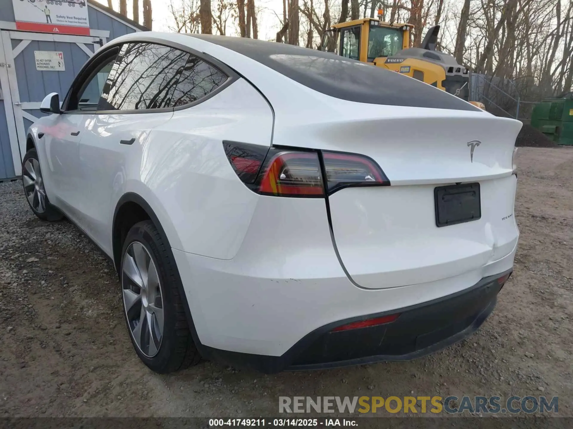 22 Photograph of a damaged car 7SAYGDEE7NA014822 TESLA MODEL Y 2022