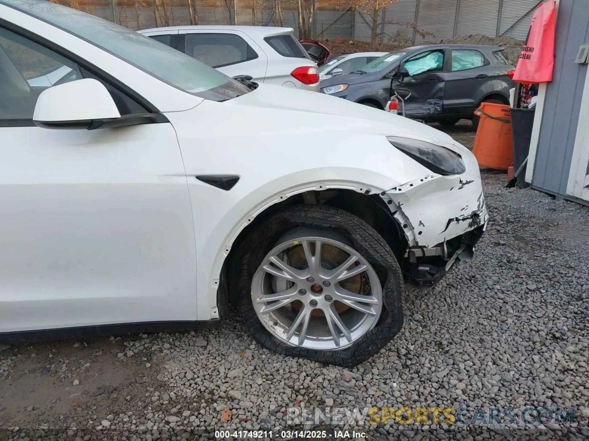 24 Photograph of a damaged car 7SAYGDEE7NA014822 TESLA MODEL Y 2022