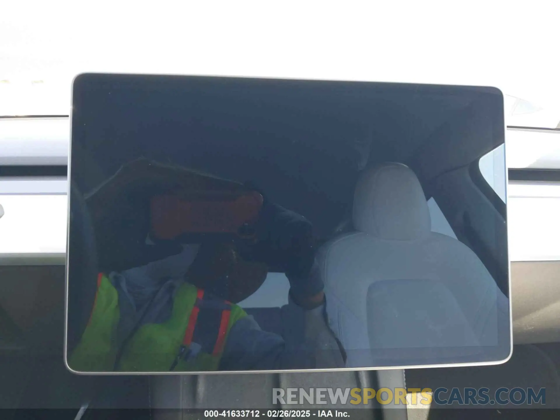 15 Photograph of a damaged car 7SAYGDEE7NF312239 TESLA MODEL Y 2022