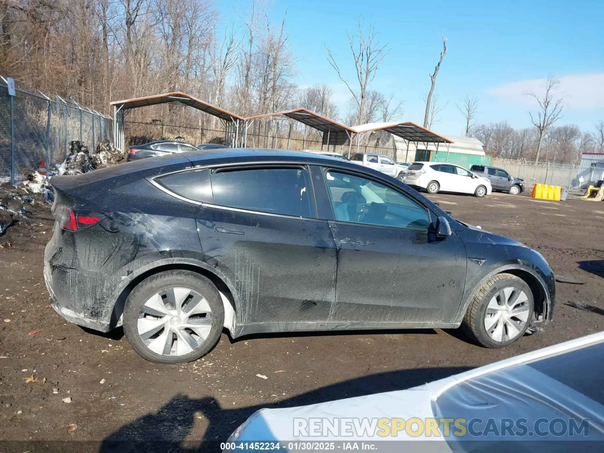 13 Photograph of a damaged car 7SAYGDEE7NF316856 TESLA MODEL Y 2022
