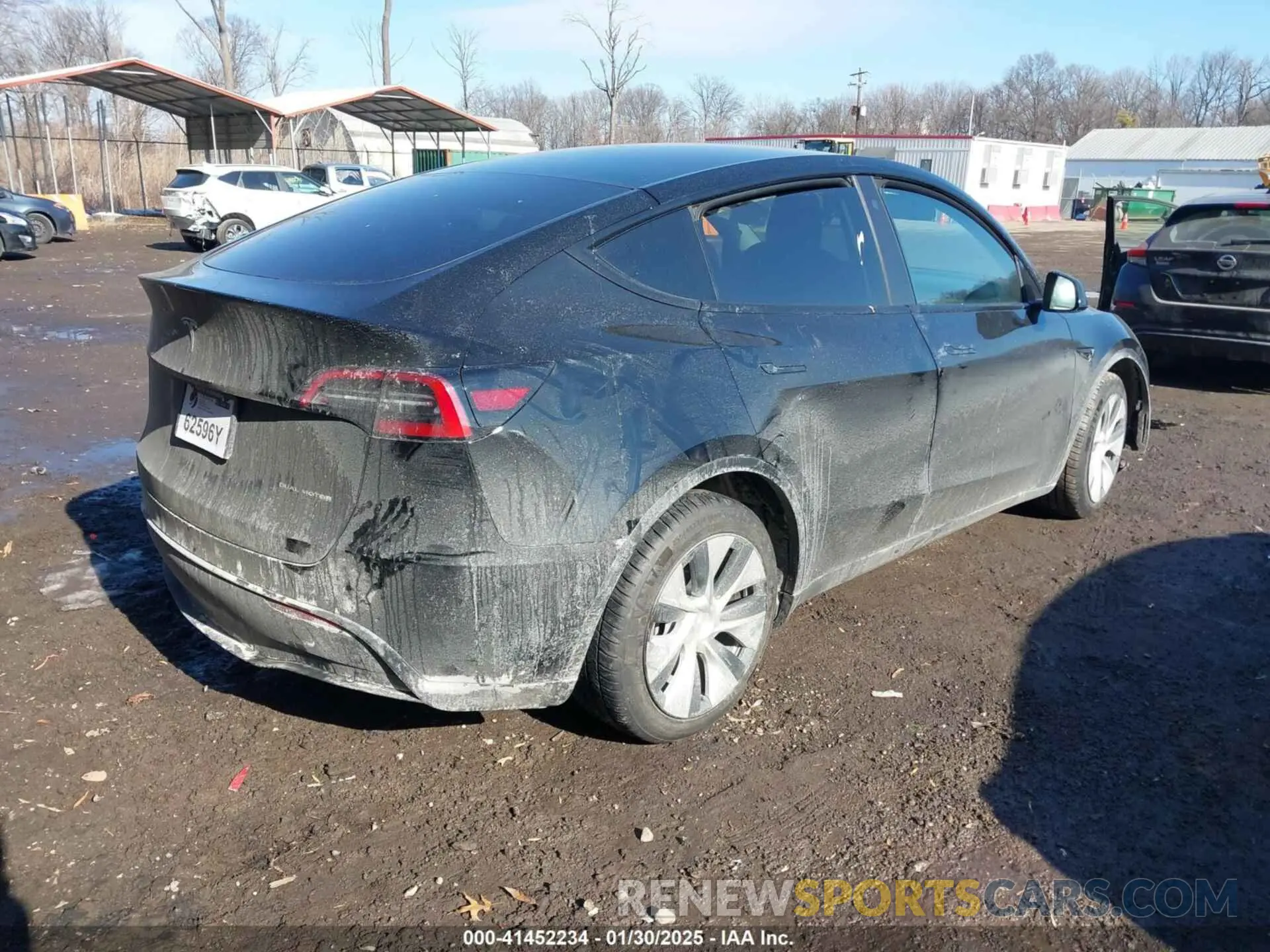 4 Photograph of a damaged car 7SAYGDEE7NF316856 TESLA MODEL Y 2022