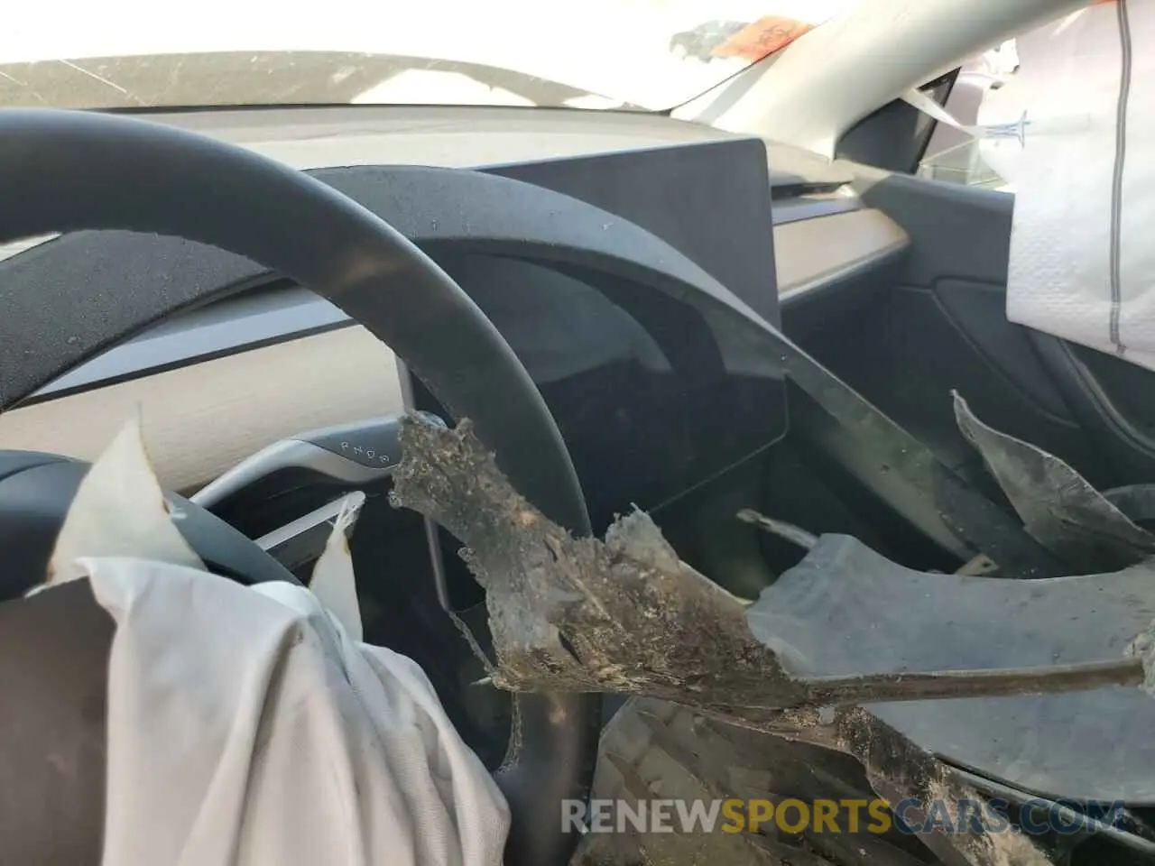 9 Photograph of a damaged car 7SAYGDEE7NF351669 TESLA MODEL Y 2022