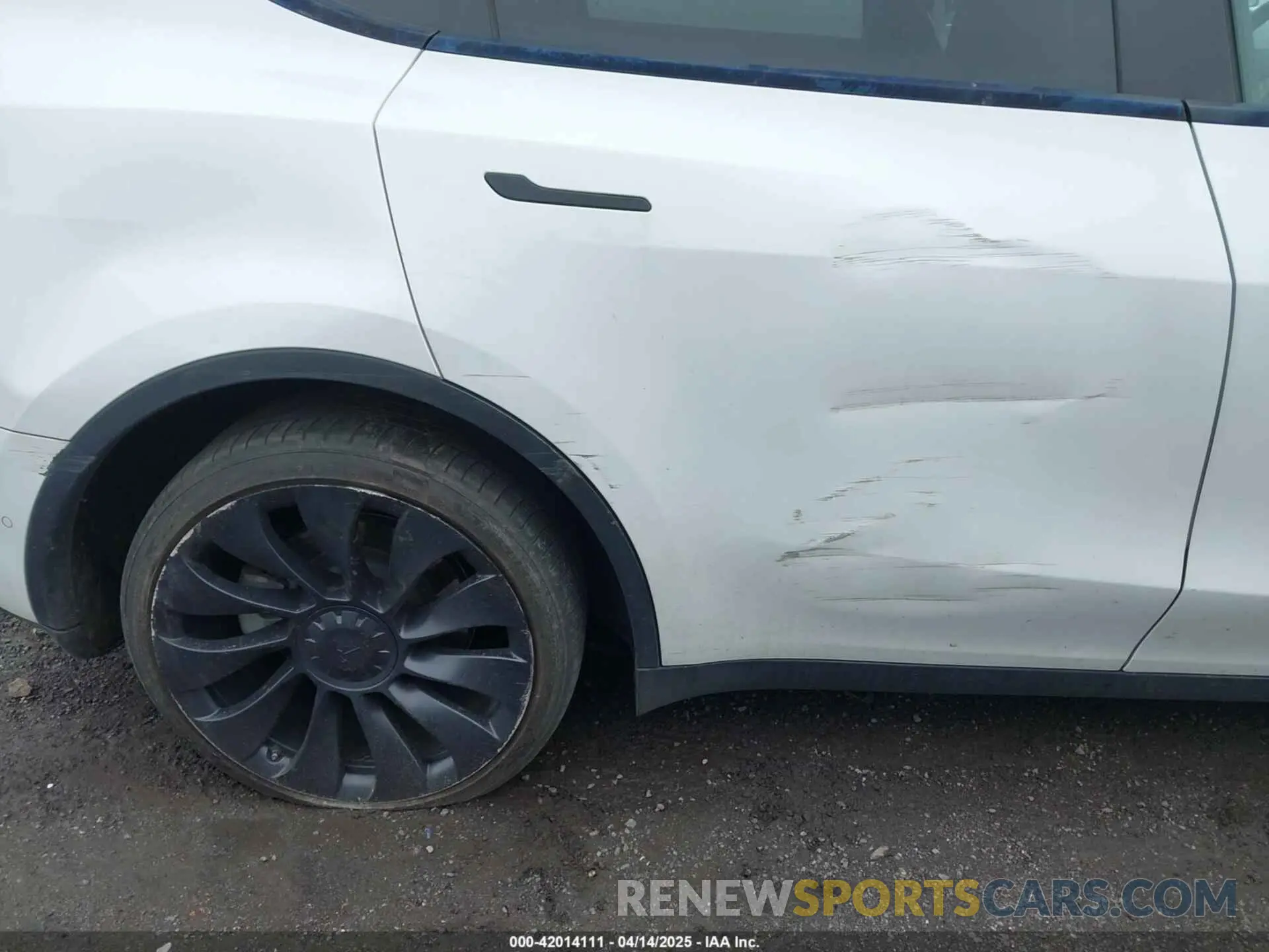 19 Фотография поврежденного автомобиля 7SAYGDEE7NF389788 TESLA MODEL Y 2022
