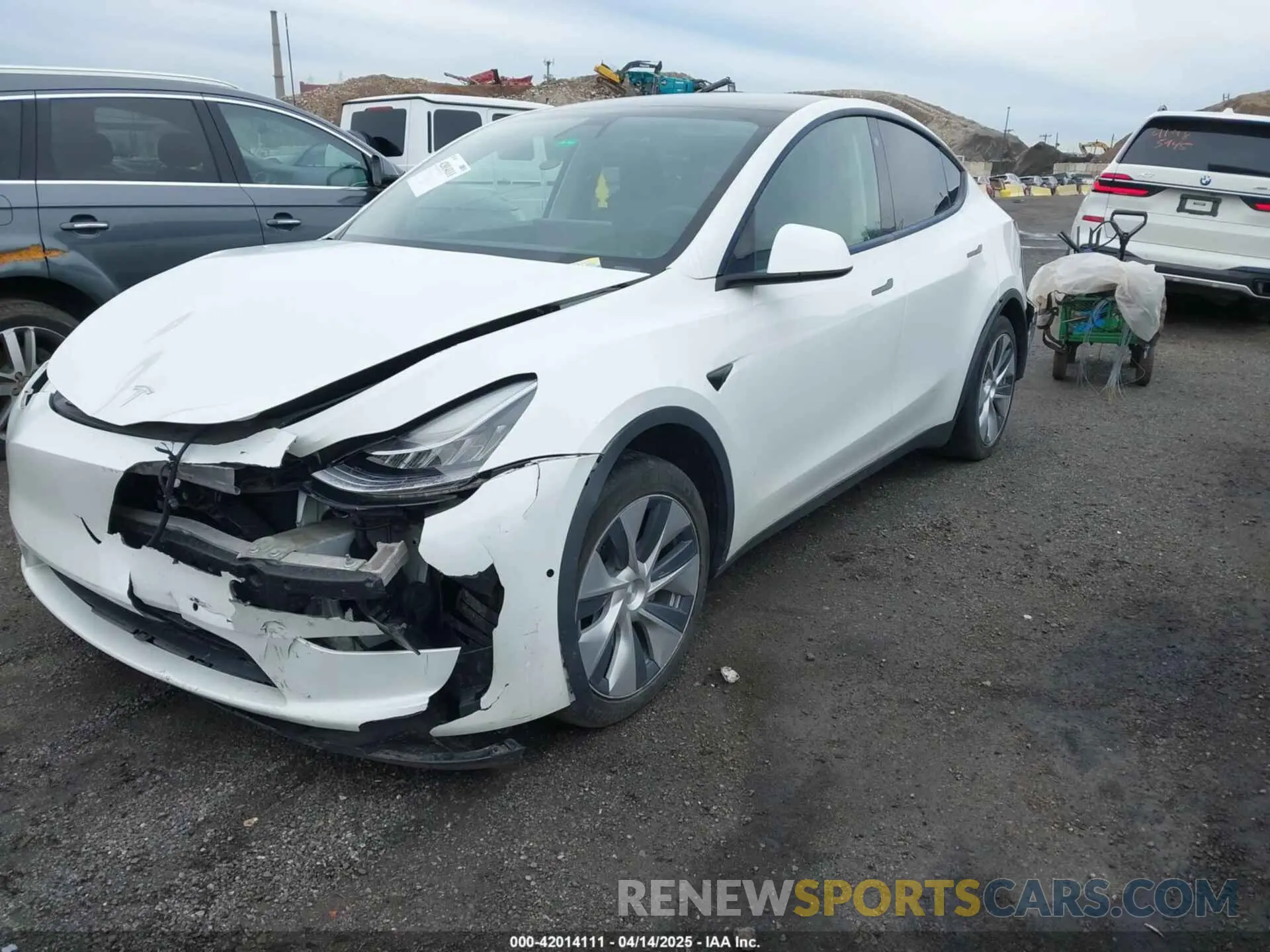 2 Фотография поврежденного автомобиля 7SAYGDEE7NF389788 TESLA MODEL Y 2022