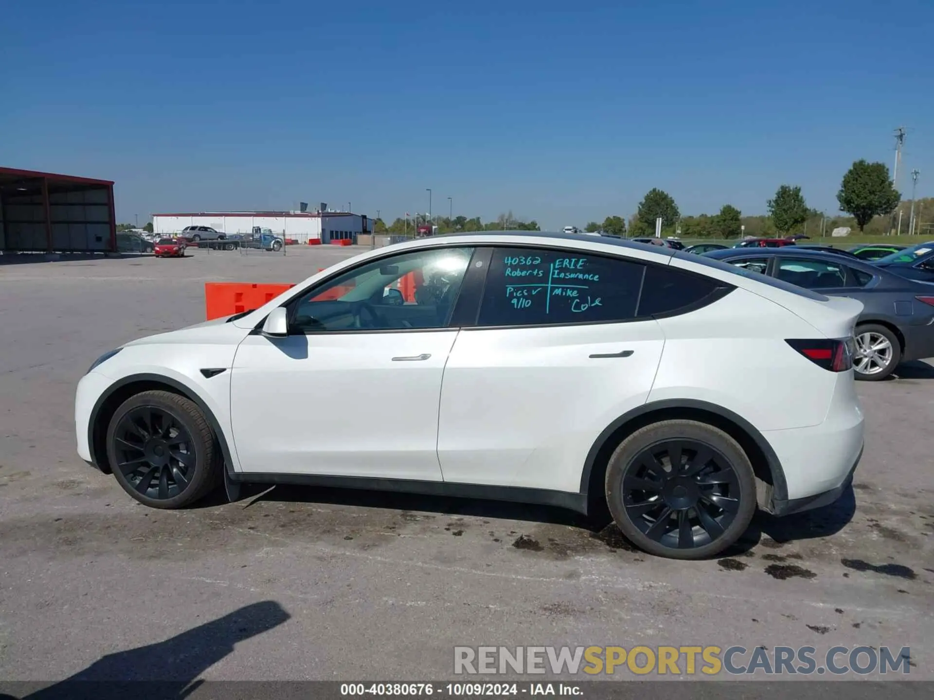 14 Photograph of a damaged car 7SAYGDEE7NF413880 TESLA MODEL Y 2022