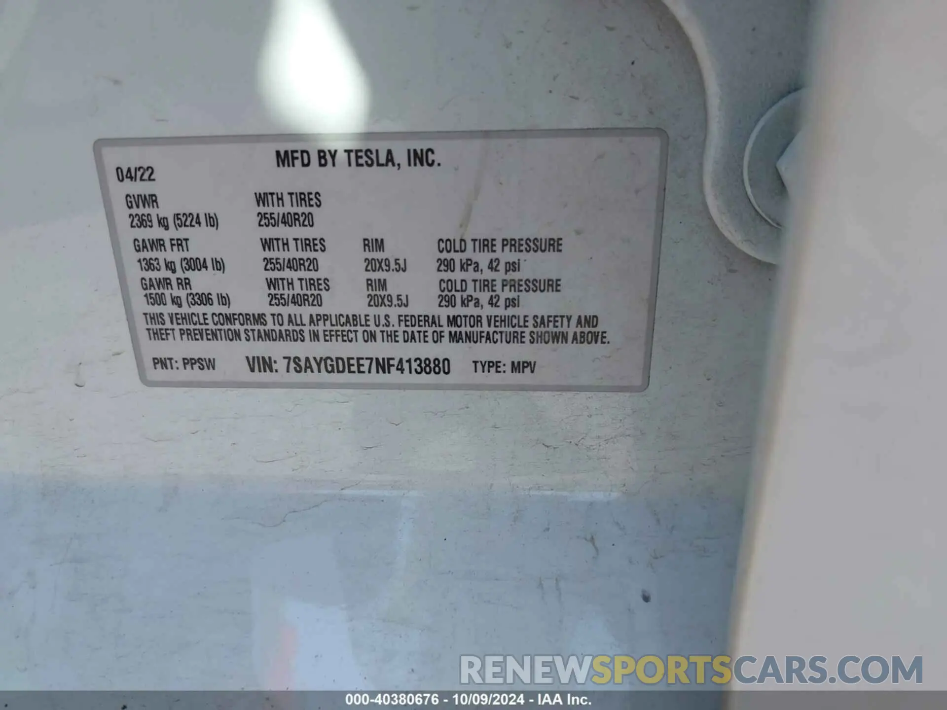 9 Photograph of a damaged car 7SAYGDEE7NF413880 TESLA MODEL Y 2022