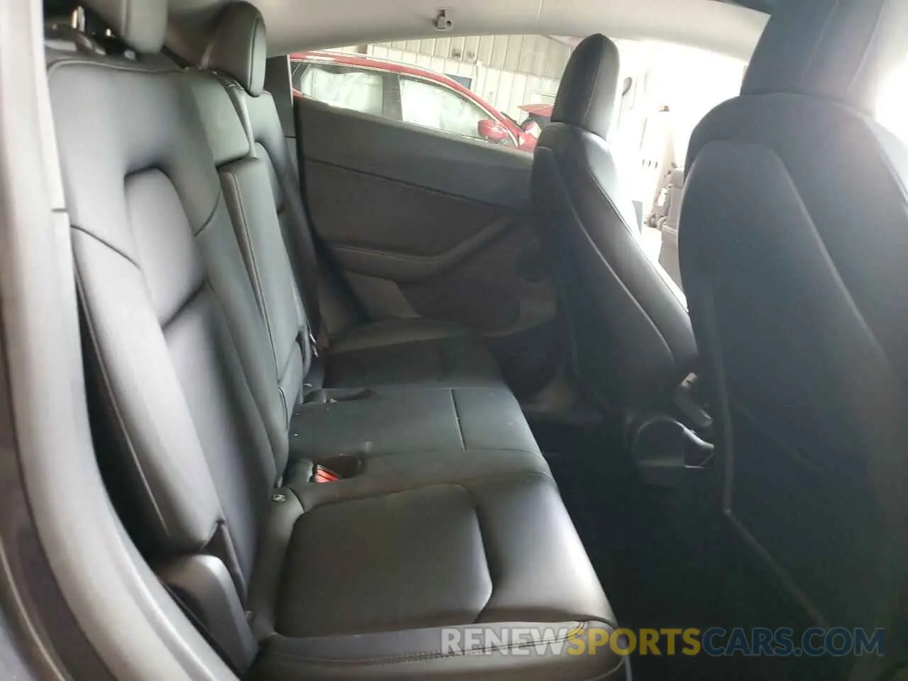 10 Photograph of a damaged car 7SAYGDEE7NF422837 TESLA MODEL Y 2022