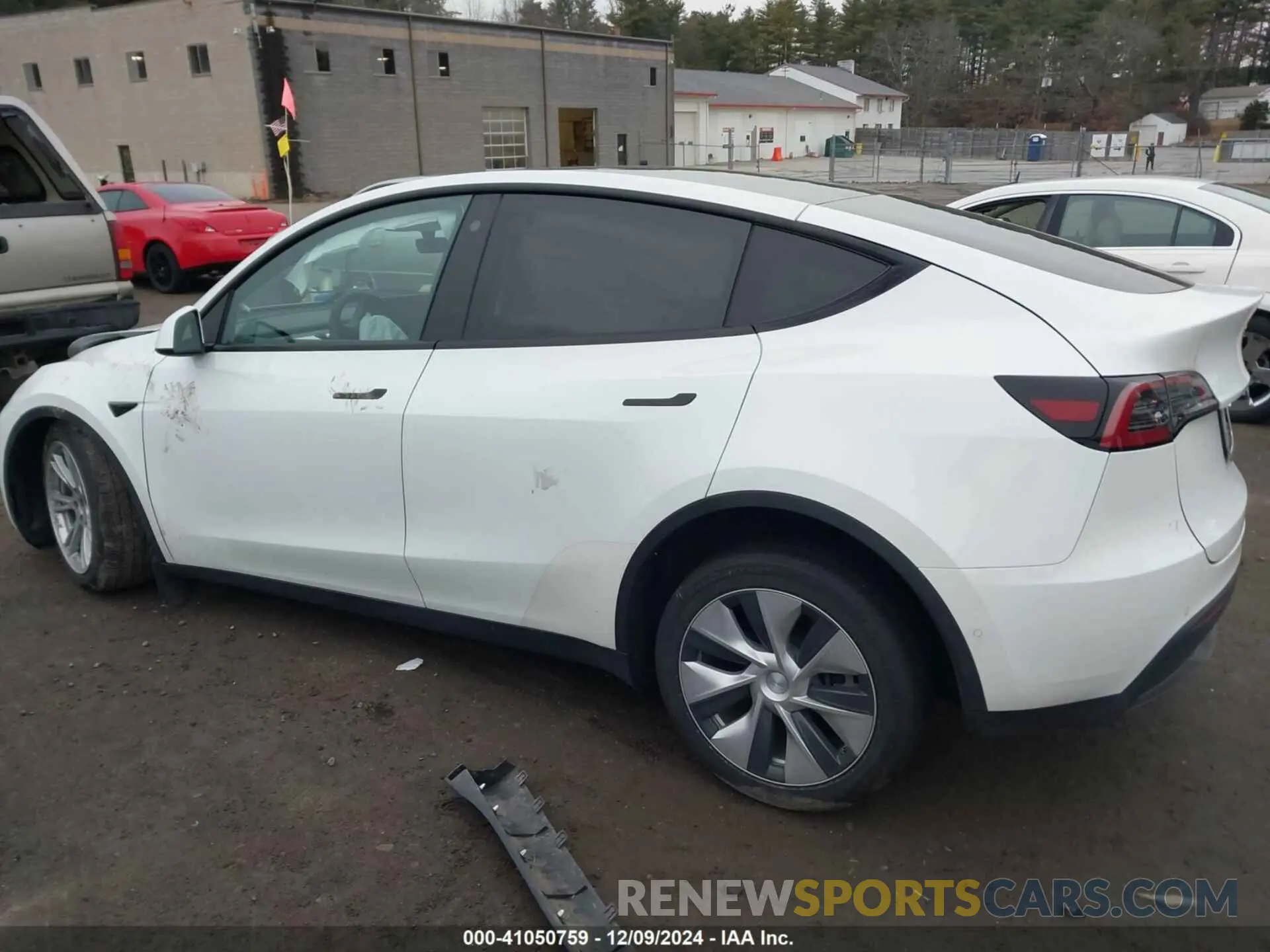 14 Photograph of a damaged car 7SAYGDEE7NF447334 TESLA MODEL Y 2022