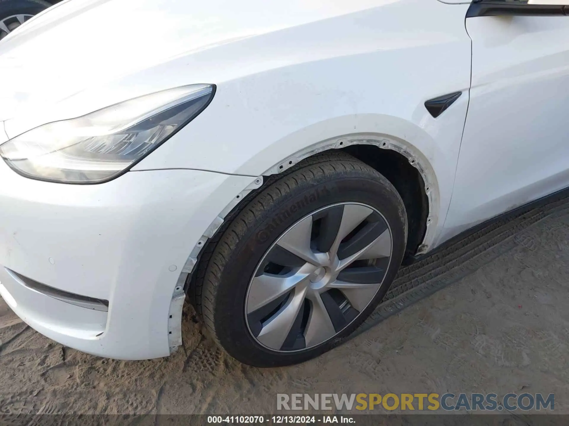20 Фотография поврежденного автомобиля 7SAYGDEE7NF511646 TESLA MODEL Y 2022