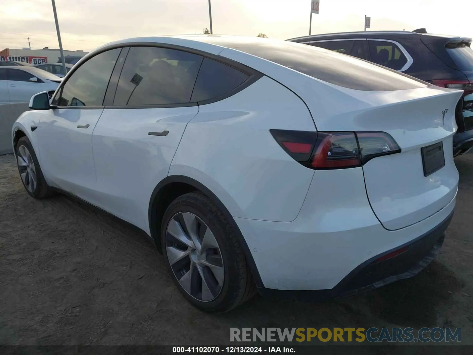 3 Фотография поврежденного автомобиля 7SAYGDEE7NF511646 TESLA MODEL Y 2022