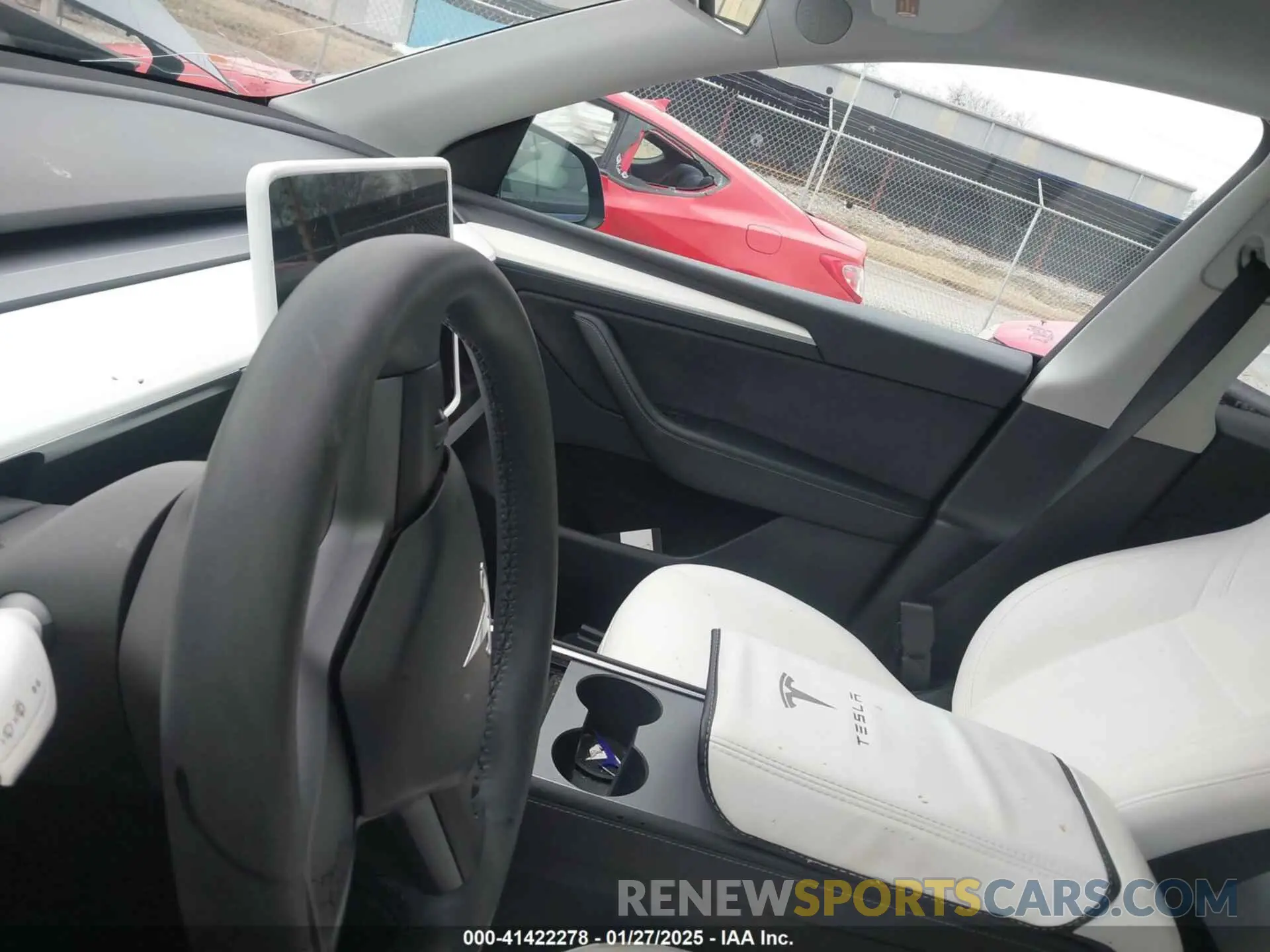 15 Photograph of a damaged car 7SAYGDEE7NF563035 TESLA MODEL Y 2022