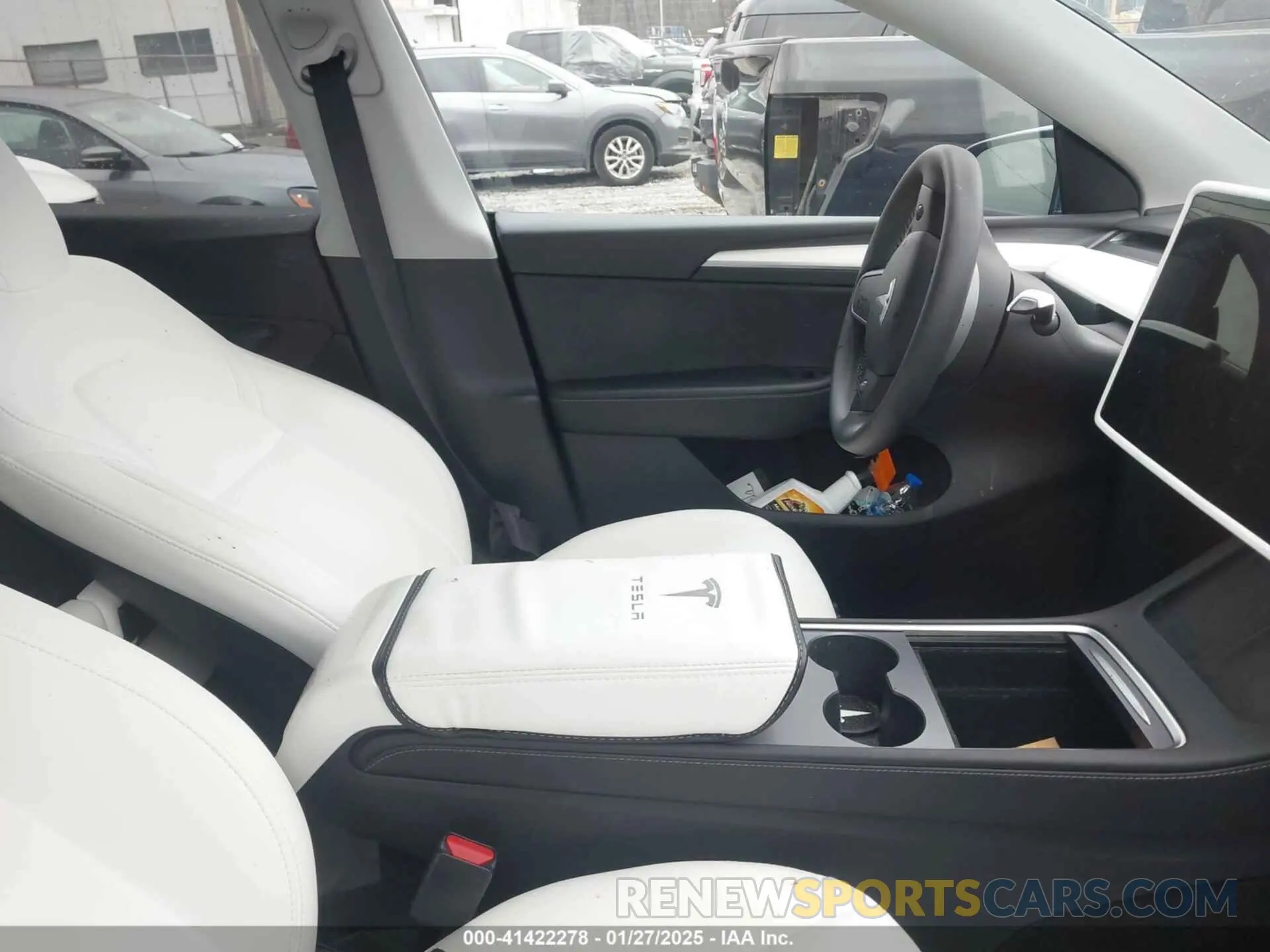5 Photograph of a damaged car 7SAYGDEE7NF563035 TESLA MODEL Y 2022