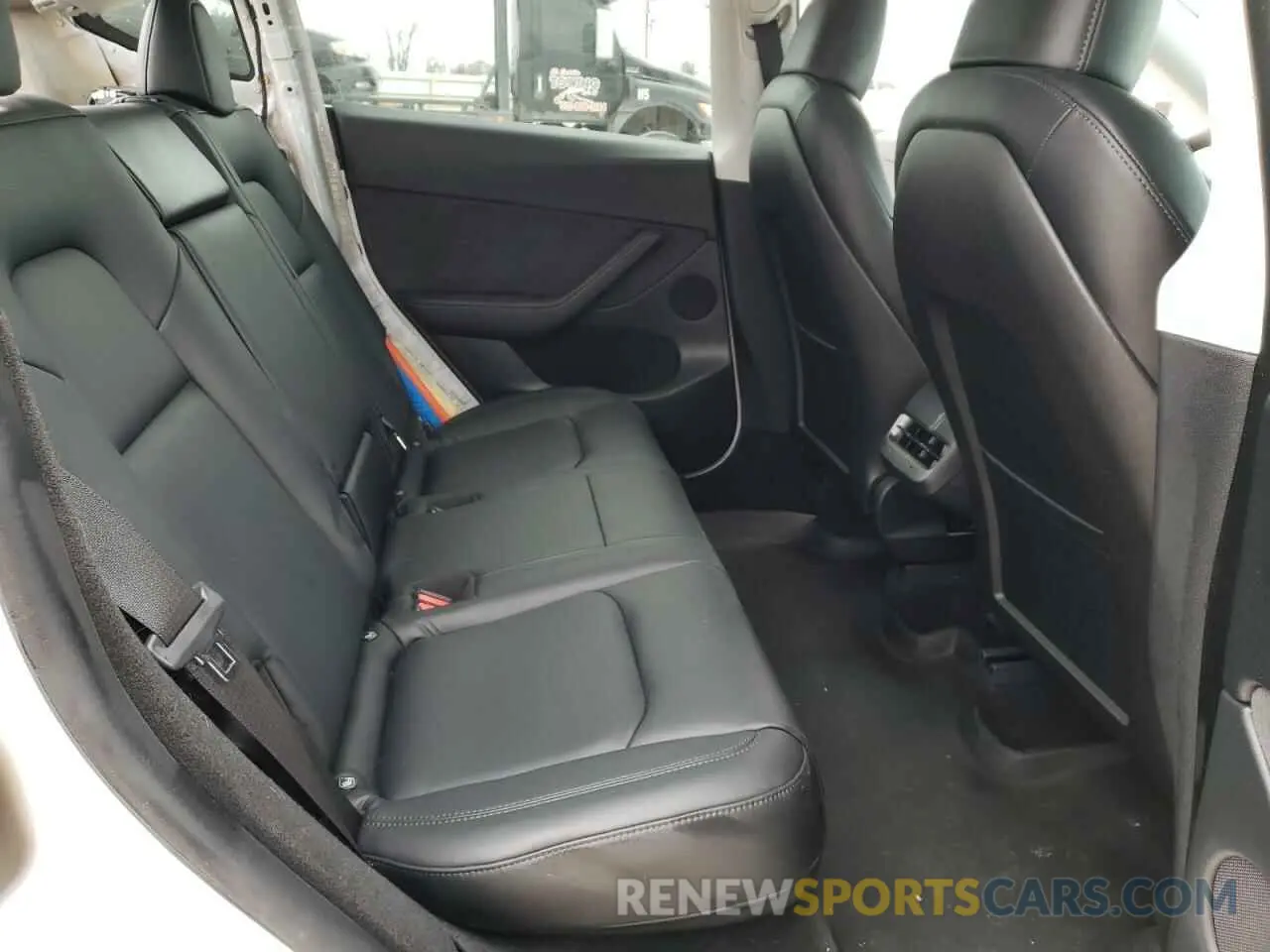 10 Photograph of a damaged car 7SAYGDEE8NA000900 TESLA MODEL Y 2022